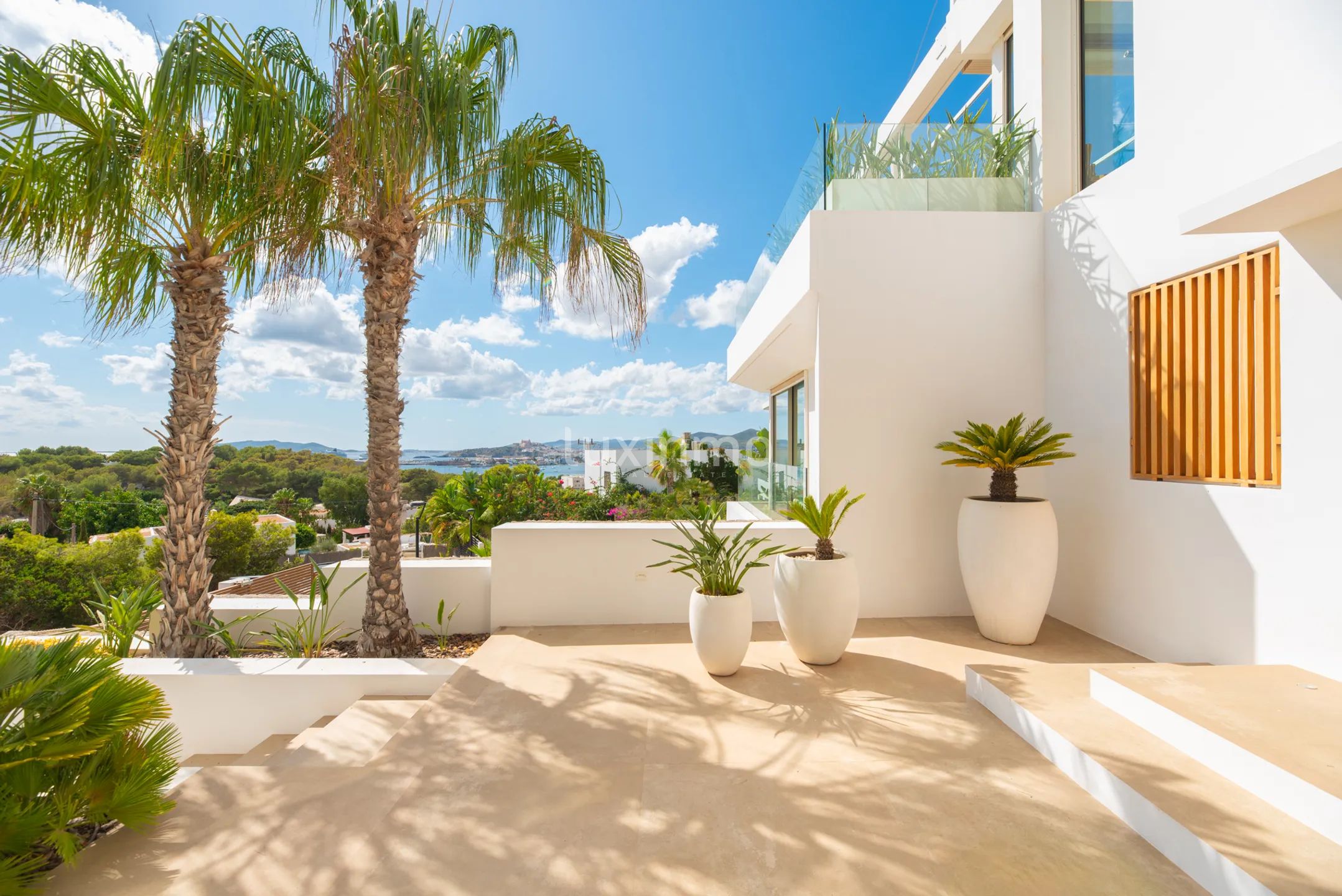 Luxury Villa with Breathtaking Sea Views in Cap Martinet — photo 24