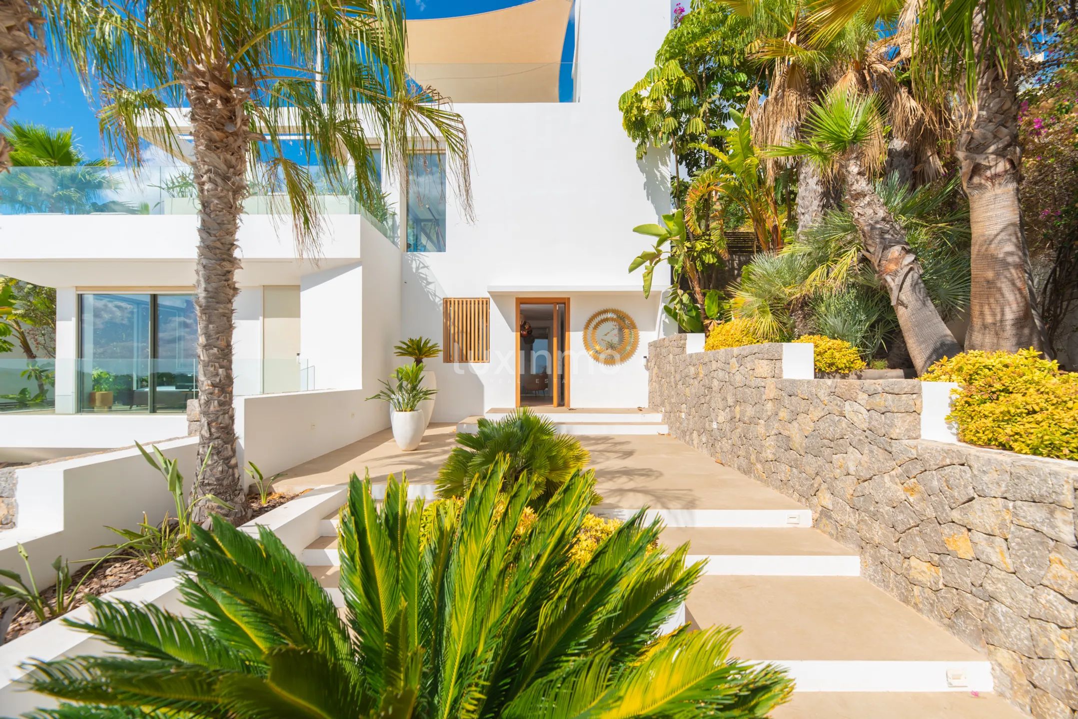 Luxury Villa with Breathtaking Sea Views in Cap Martinet — photo 25