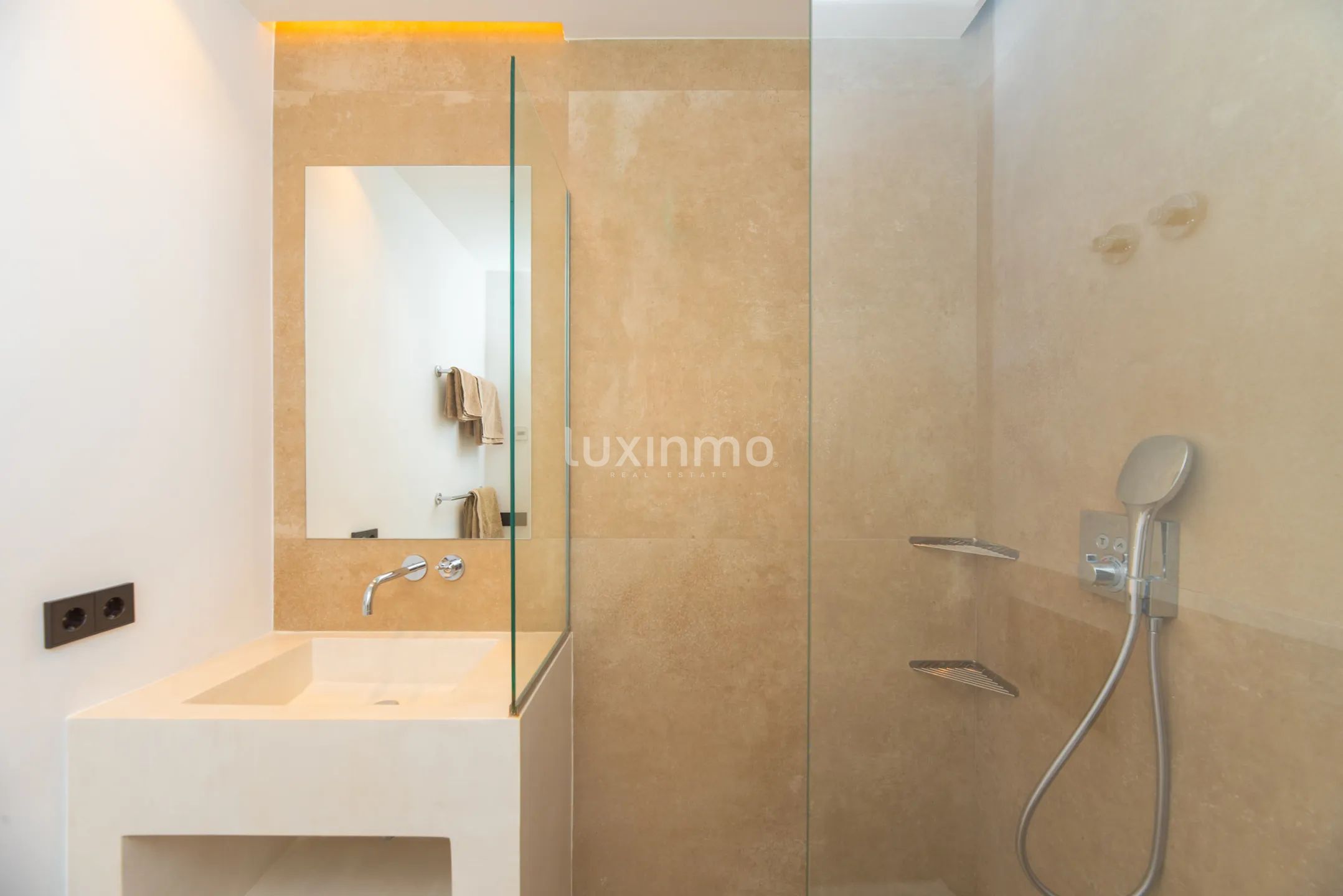 Luxury Villa with Breathtaking Sea Views in Cap Martinet — photo 33