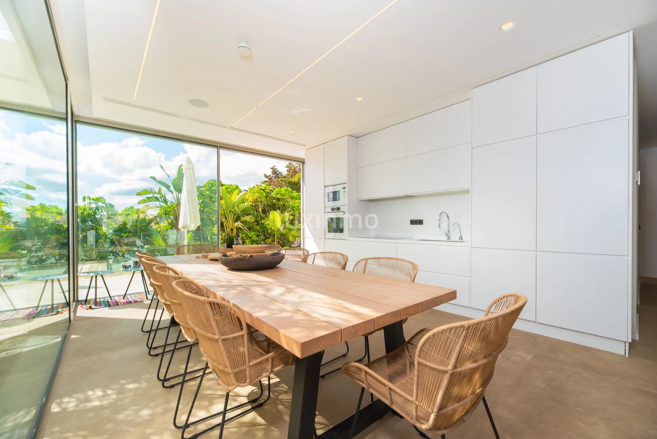 Luxury Villa with Breathtaking Sea Views in Cap Martinet — photo 32