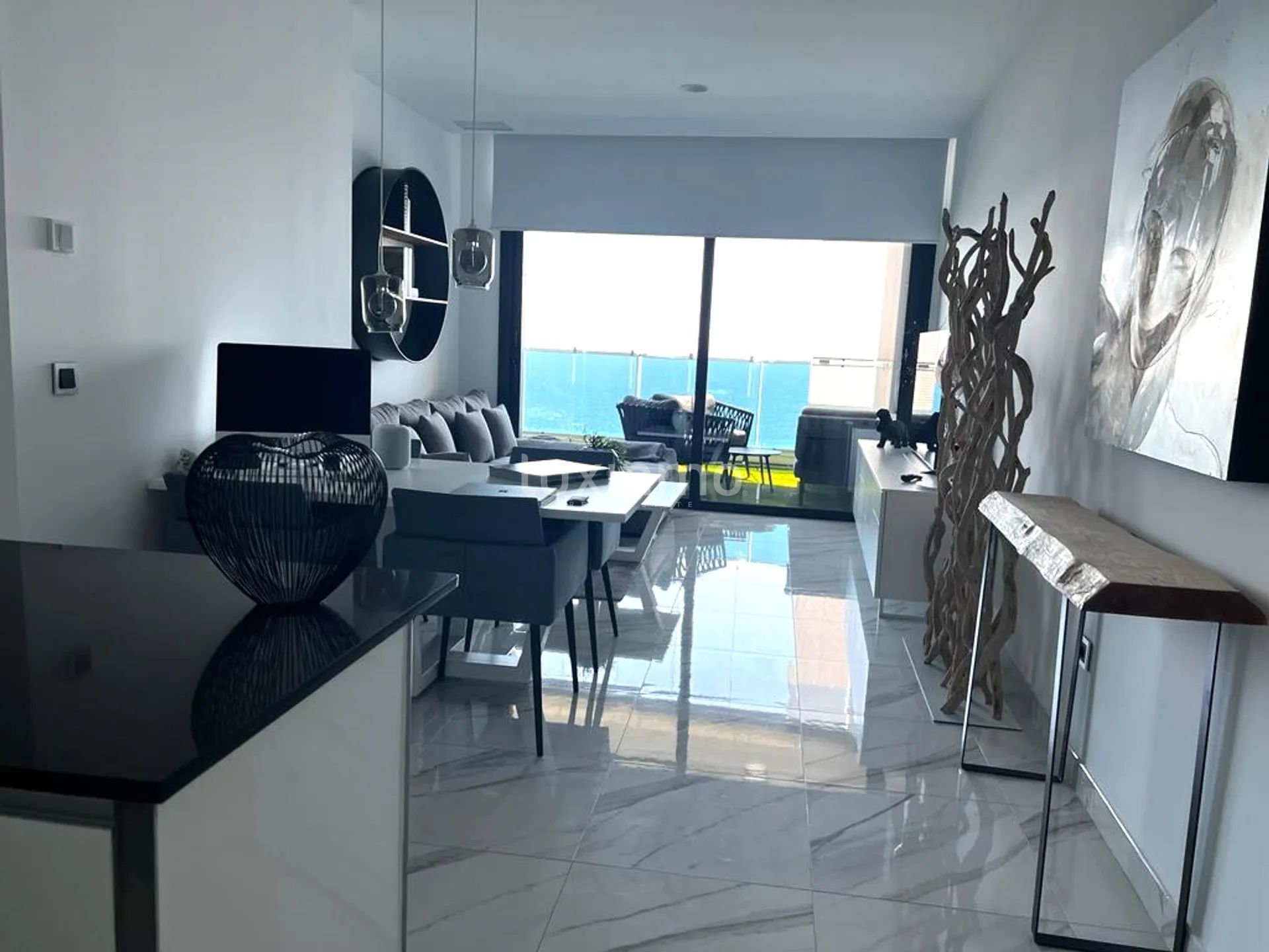 Impresionante Apartamento Moderno de 2 Dormitorios con Vistas al Mar en Playa de Poniente, Benidorm — photo 9