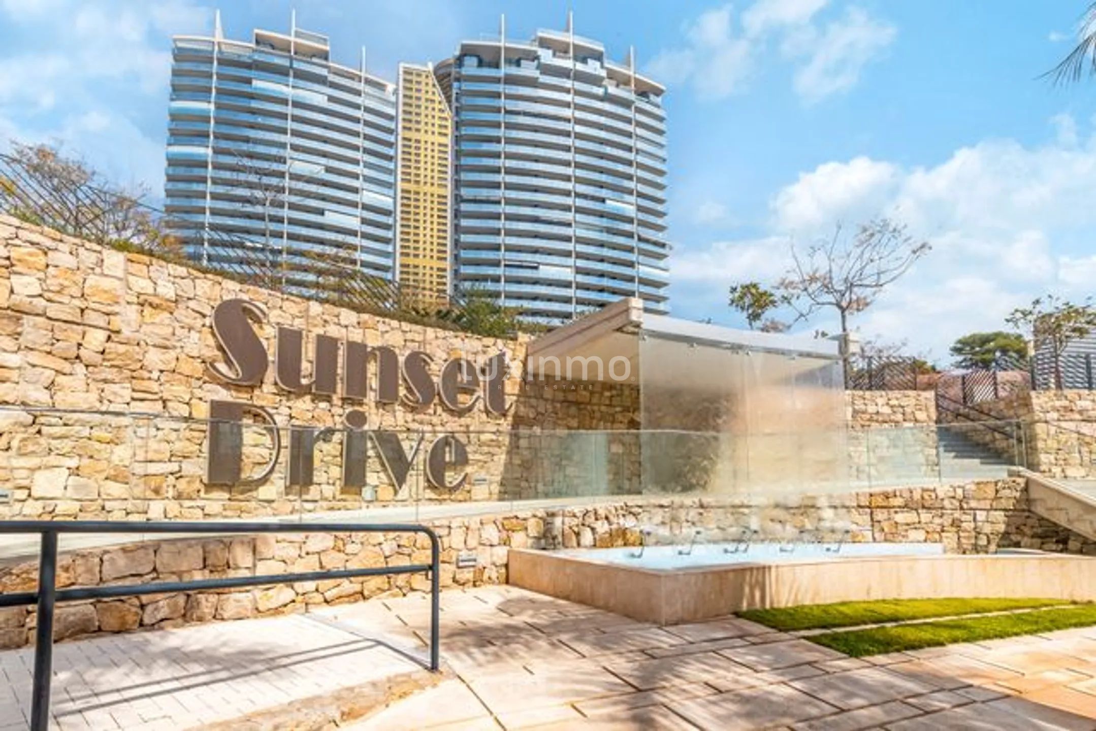 Impresionante apartamento moderno con vistas al mar en Sunset Drive, Benidorm — photo 1