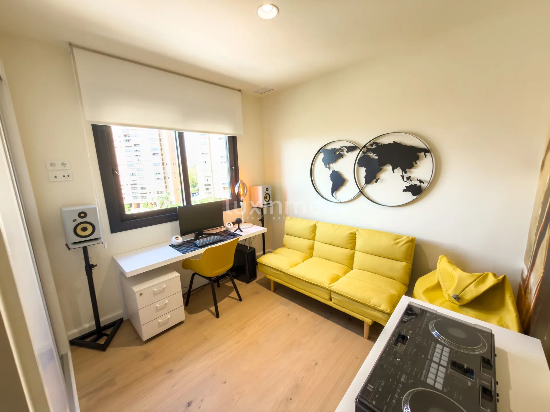 Stunning sea view modern apartment in Sunset Drive, Benidorm — photo 18