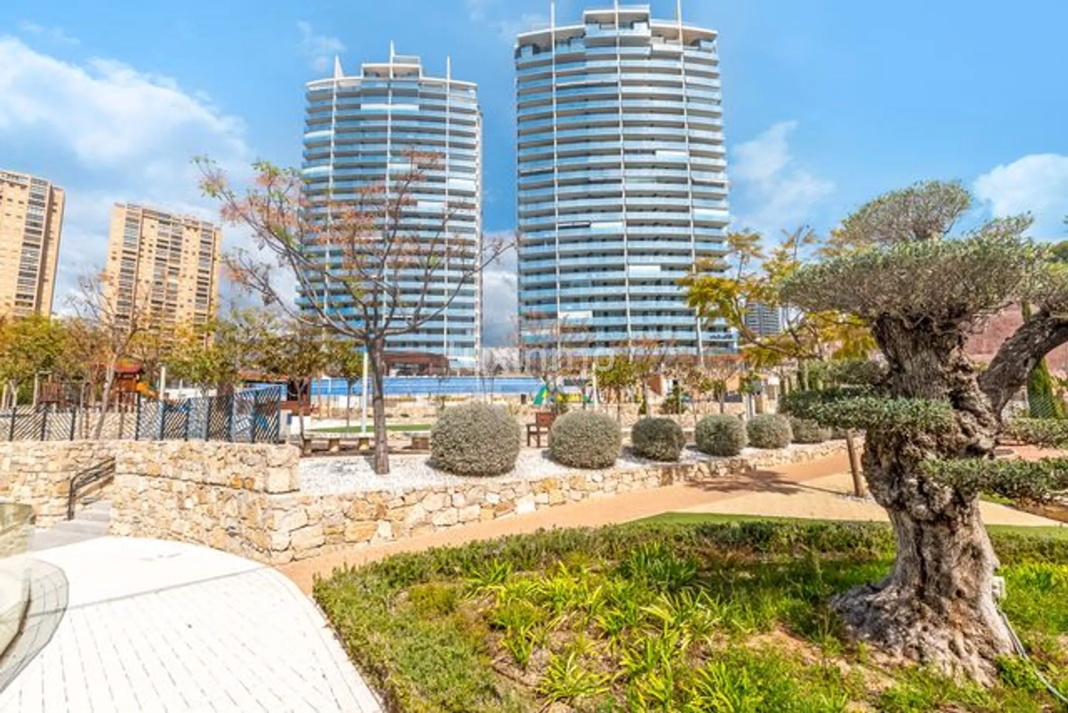 Impresionante apartamento moderno con vistas al mar en Sunset Drive, Benidorm — photo 2