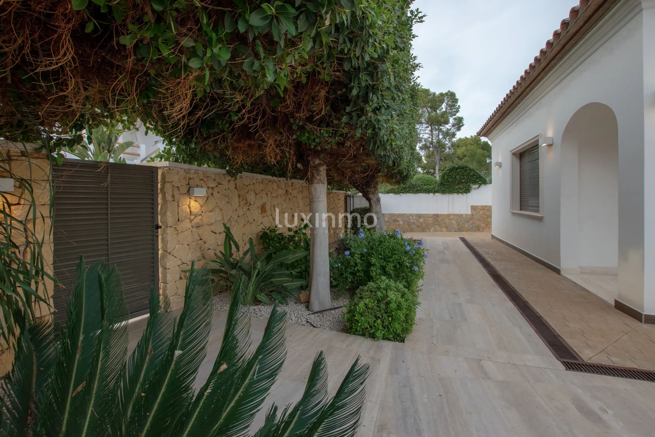 Magnificent villa for sale with panoramic sea views at Cabo Formentor Moraira — photo 9