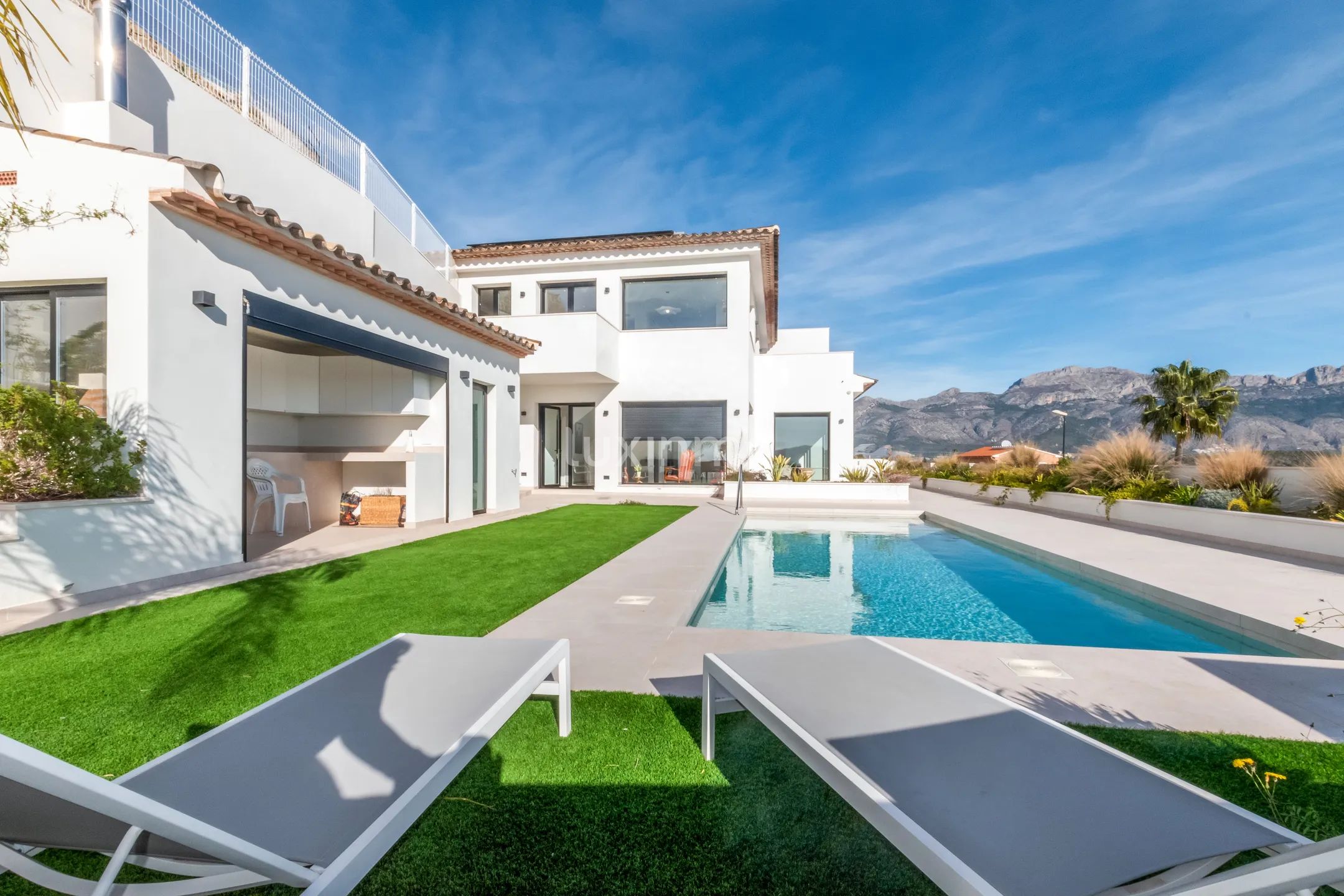 Villa con vistas al mar en alquiler — photo 1
