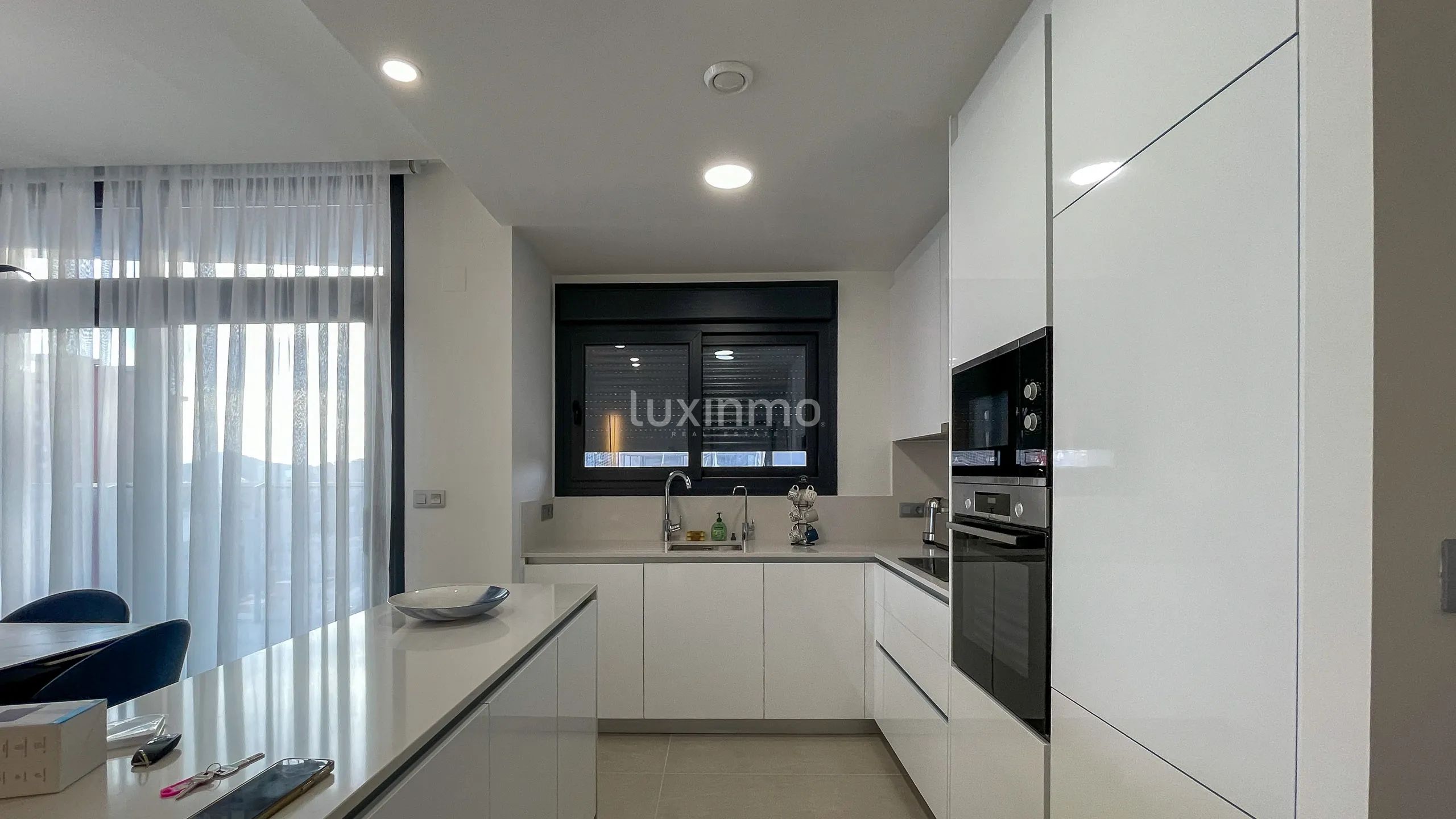 Wohnung in Benidorm zur Langzeitmiete mit Meerblick — photo 8