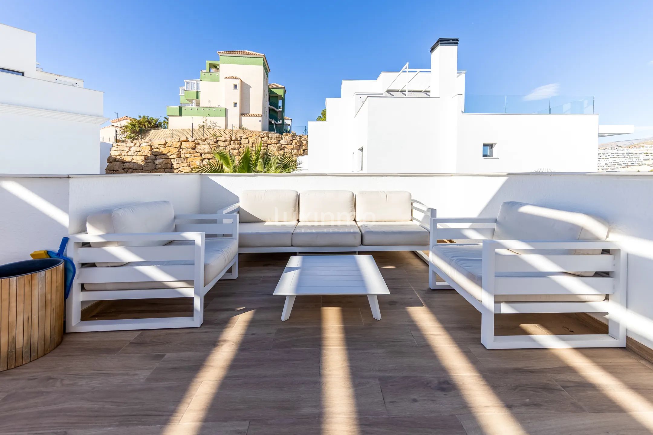 Luxury 3 bed villa with private pool and jacuzzi with sea views in Finestrat for rent — photo 29