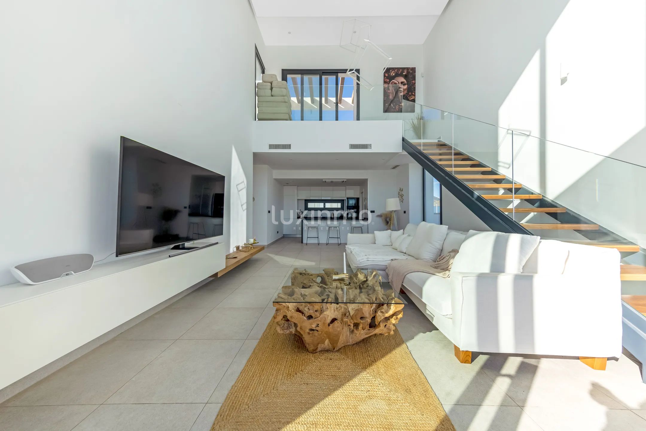 Luxury 3 bed villa with private pool and jacuzzi with sea views in Finestrat for rent — photo 27