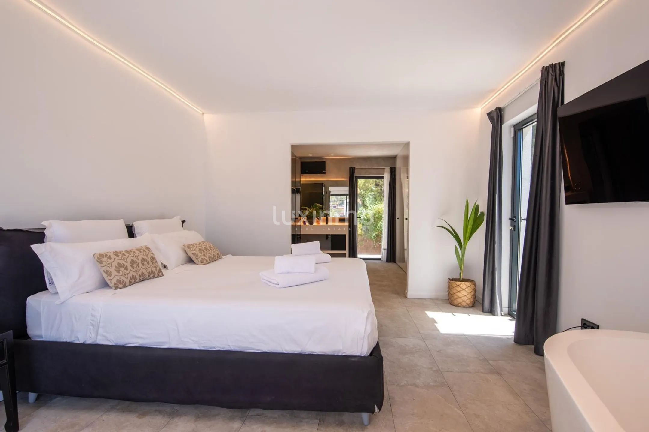 Luxury Long-Term Rental Villa in San José, Ibiza — photo 26