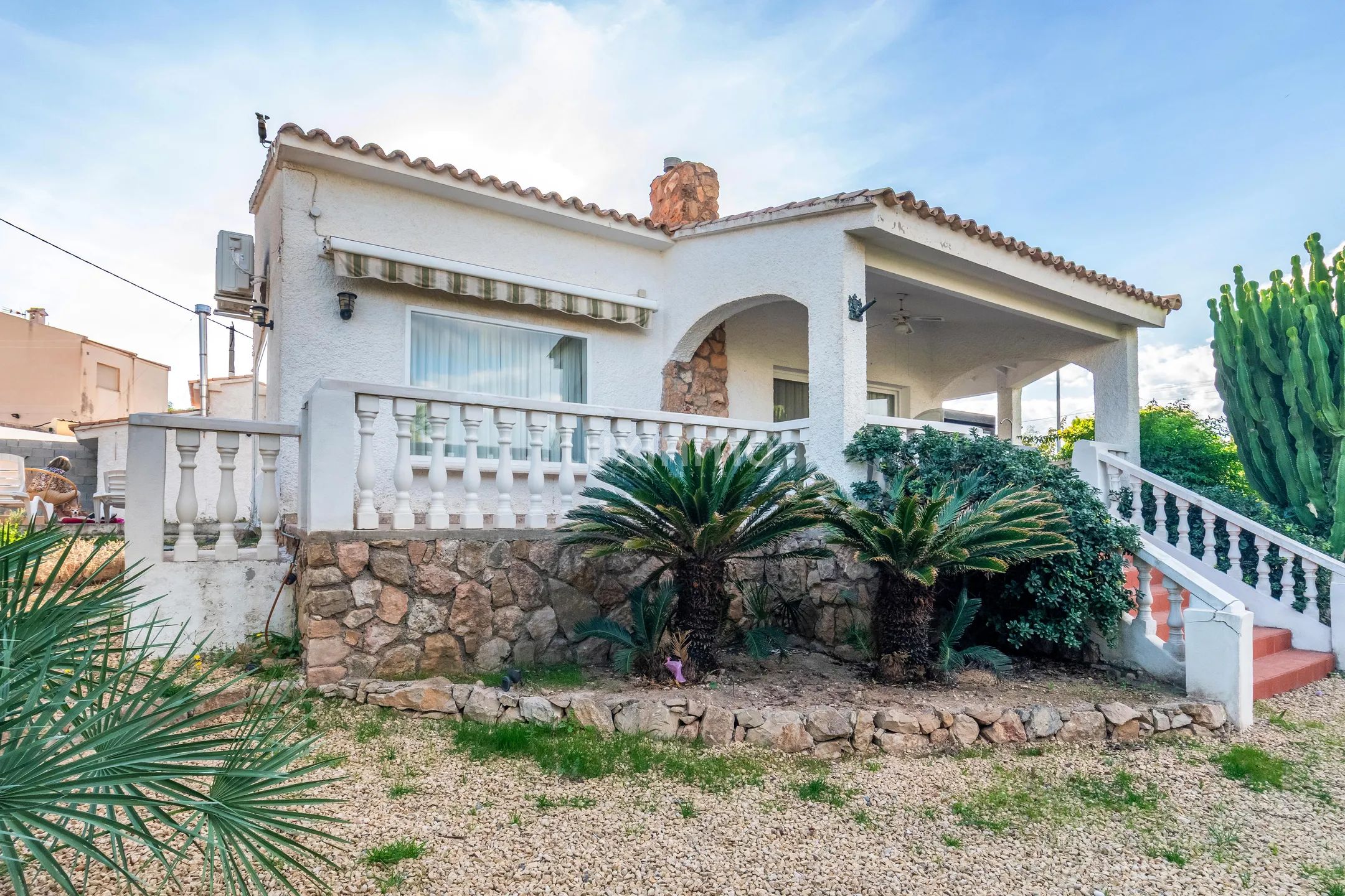 House with private pool for sale in Albir — photo 3
