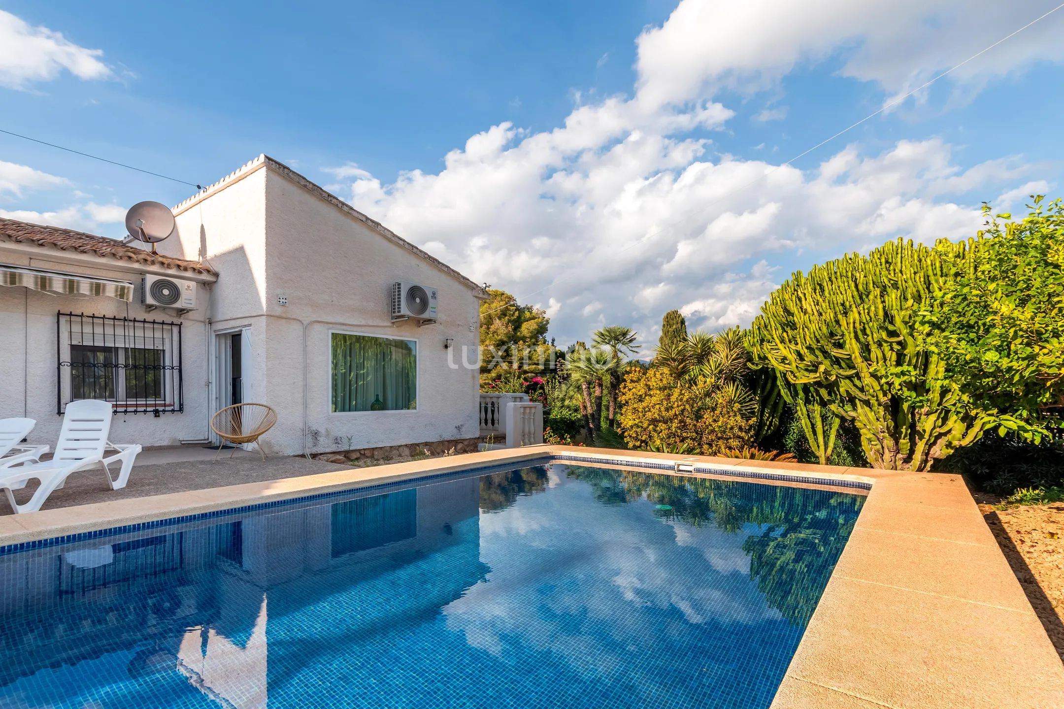 Casa con piscina privada en venta en Albir — photo 16