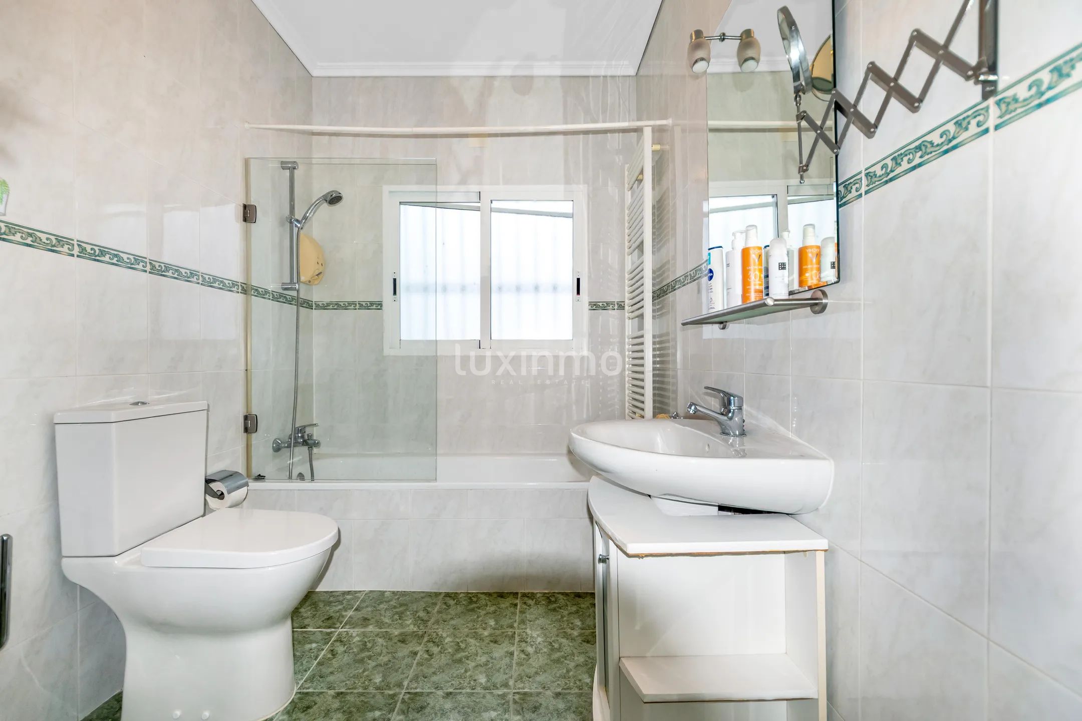 House with private pool for sale in Albir — photo 8