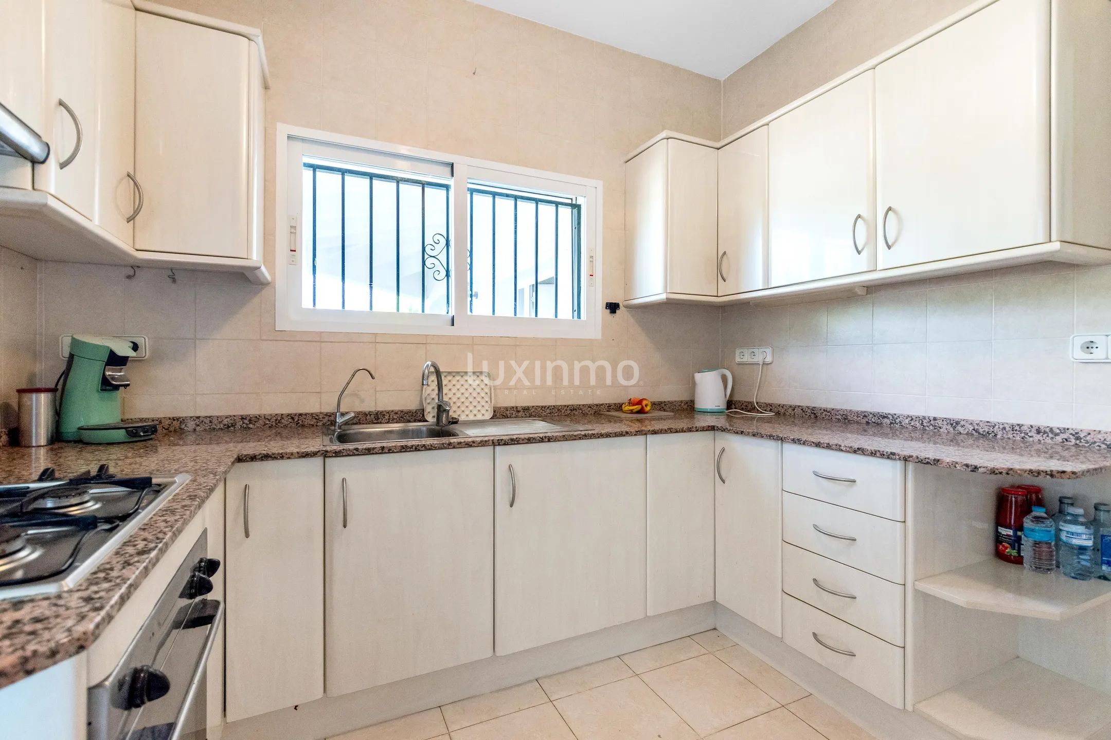 House with private pool for sale in Albir — photo 13