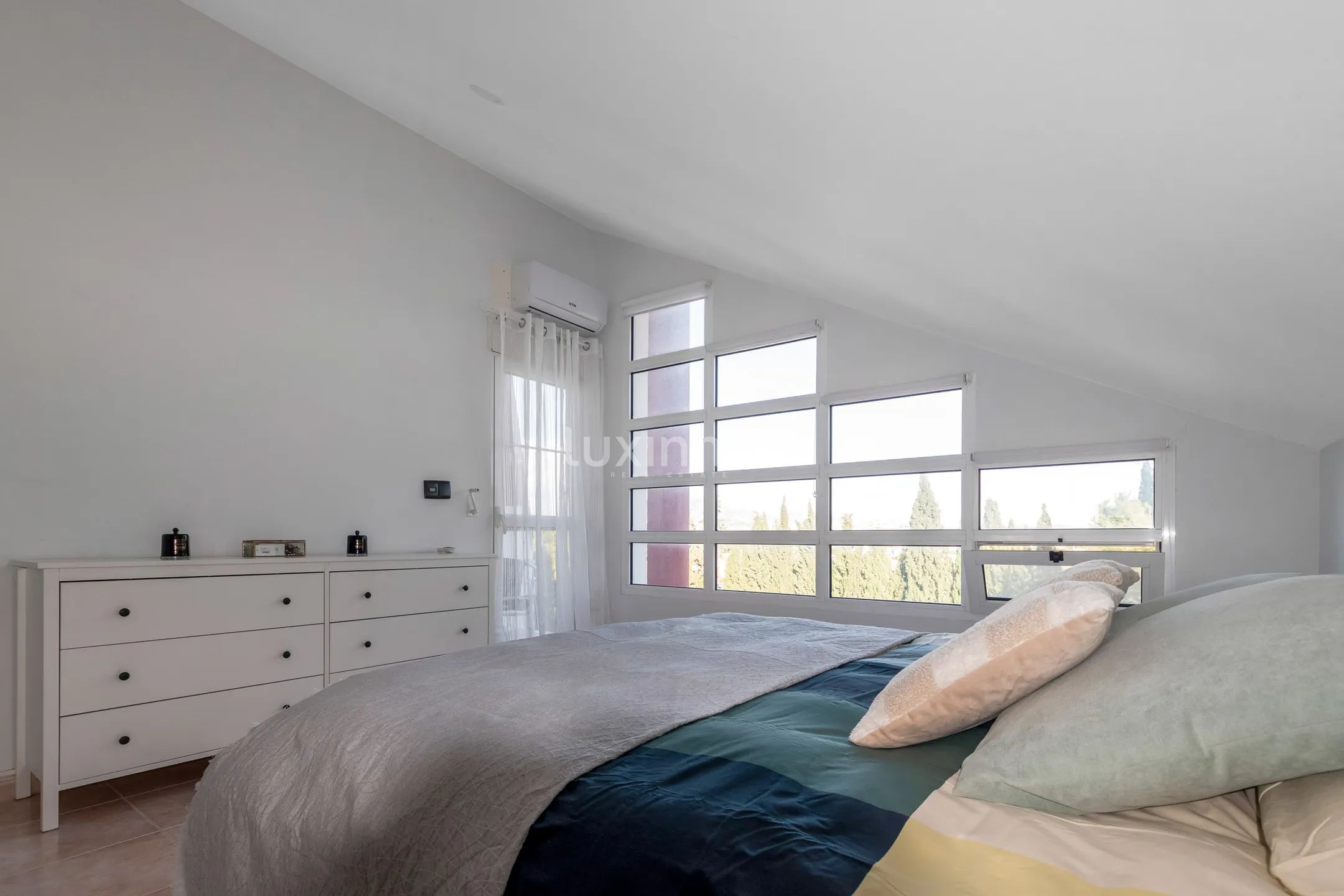 Stunning 5-Bedroom Modern Detached House with Sea Views in Mutxamel — photo 4