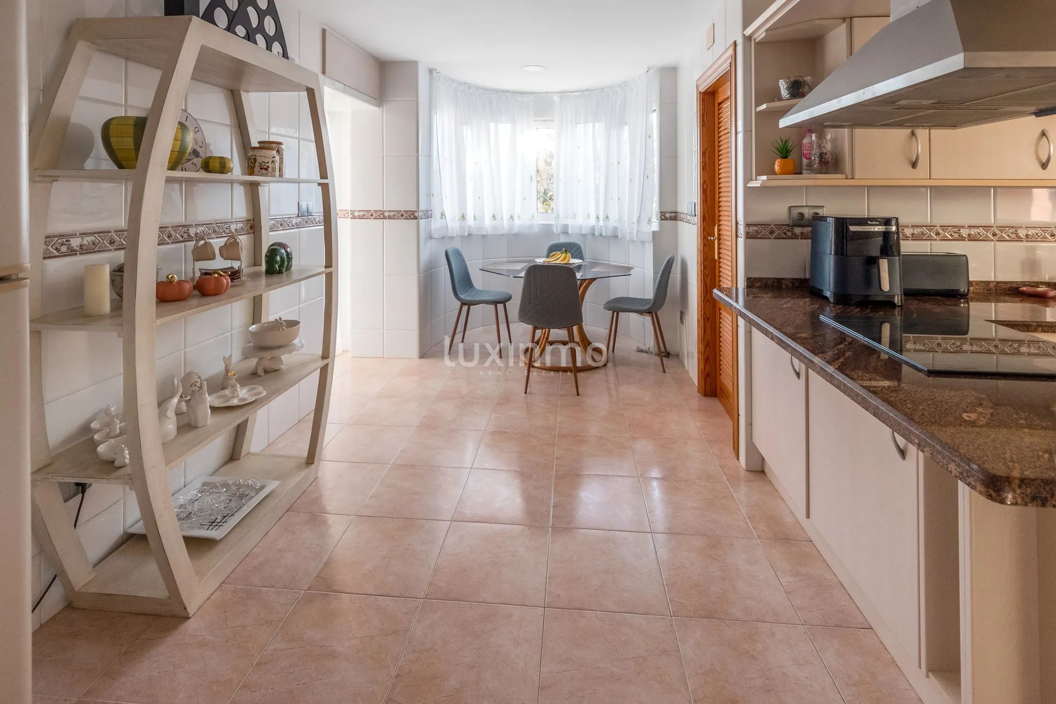 Stunning 5-Bedroom Modern Detached House with Sea Views in Mutxamel — photo 26