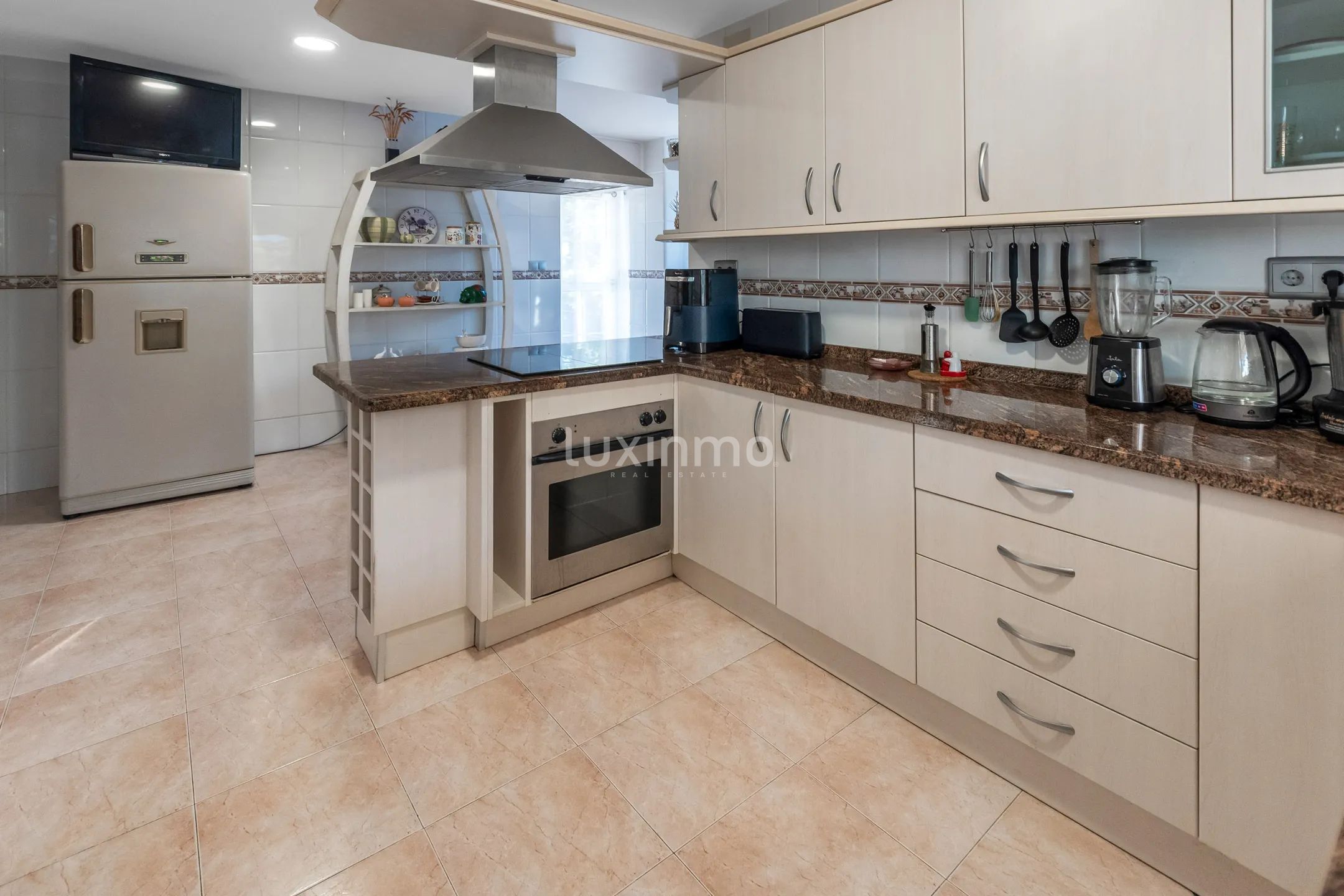 Stunning 5-Bedroom Modern Detached House with Sea Views in Mutxamel — photo 18