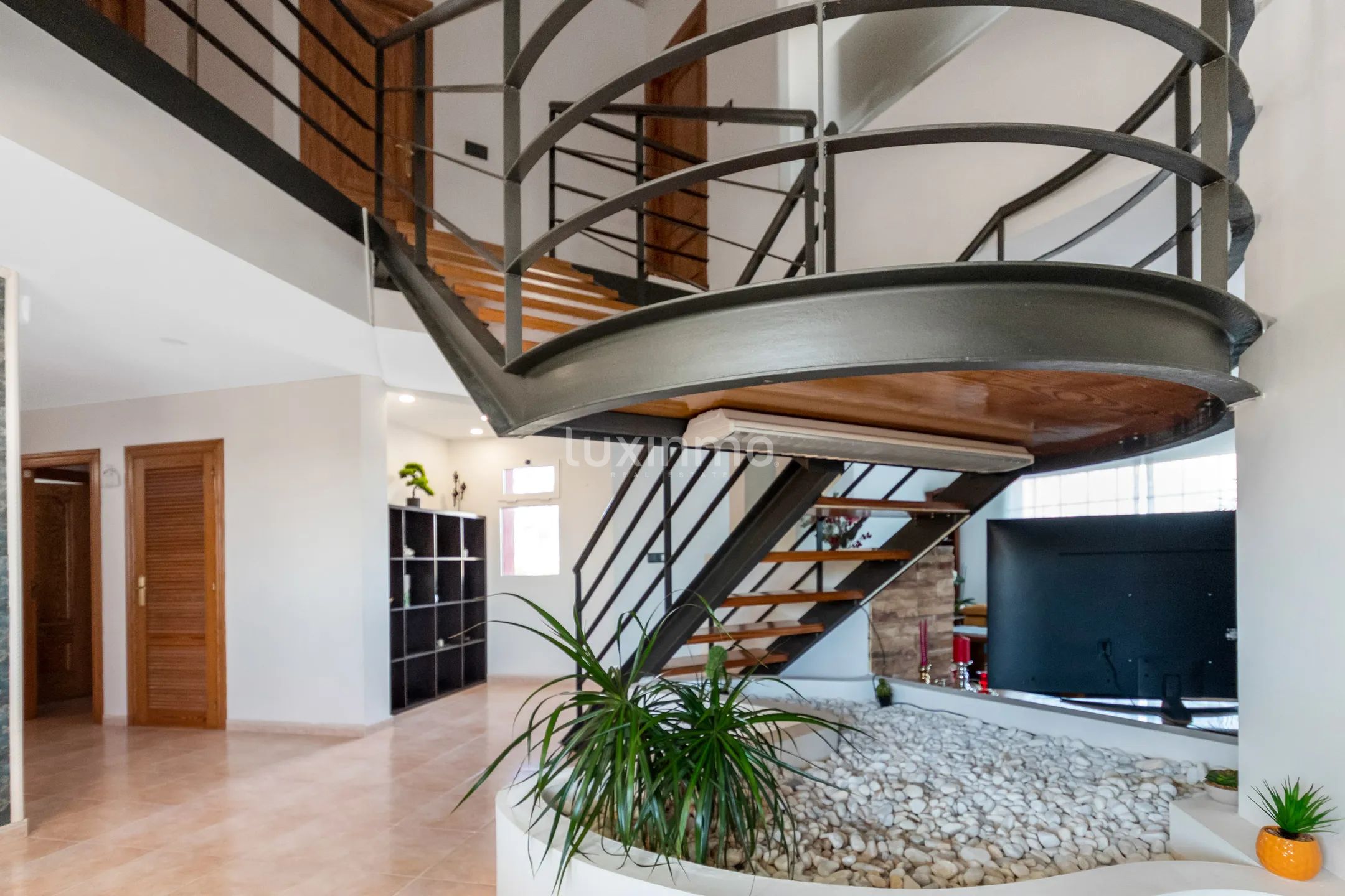 Stunning 5-Bedroom Modern Detached House with Sea Views in Mutxamel — photo 31