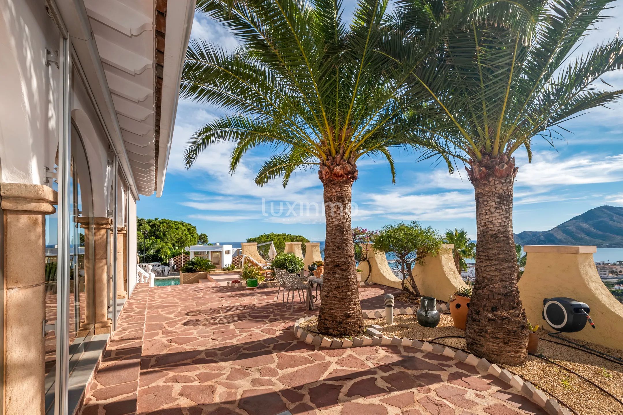 Majestic villa with sea views for sale in Altea — photo 41