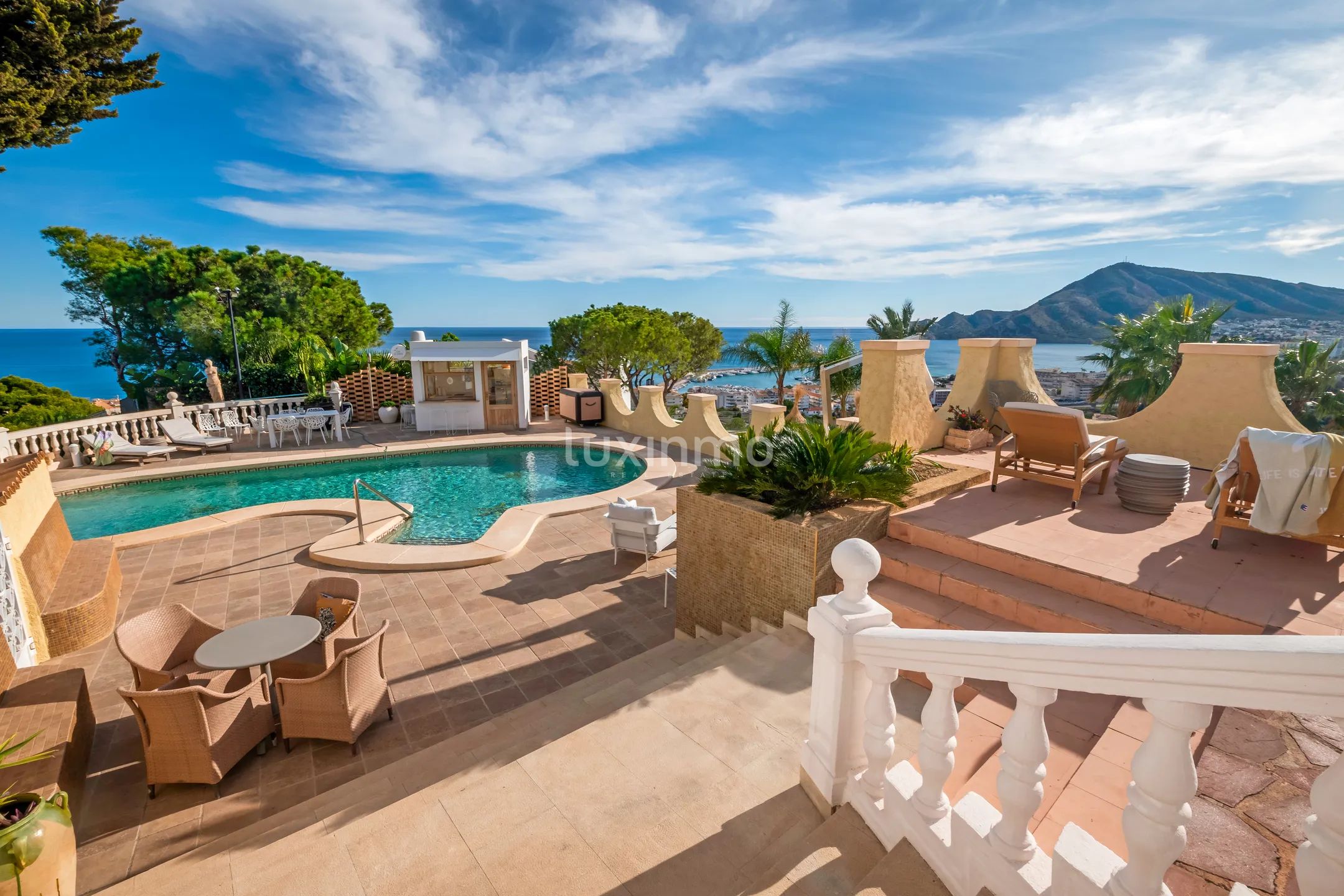 Majestätische Villa mit Meerblick zu verkaufen in Altea
