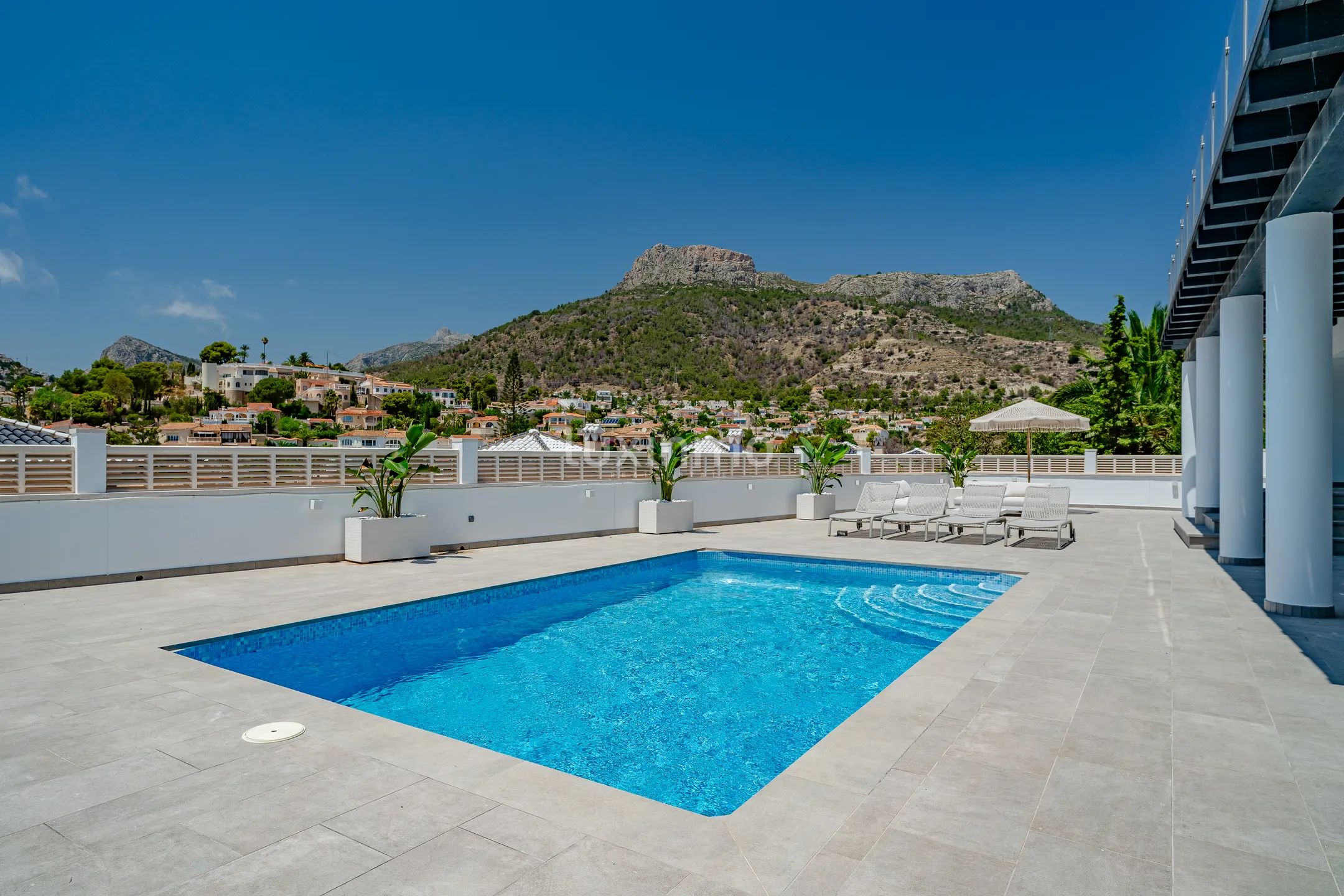 Wunderschöne renovierte Villa mit Meerblick in Calpe, Costa Blanca — photo 33
