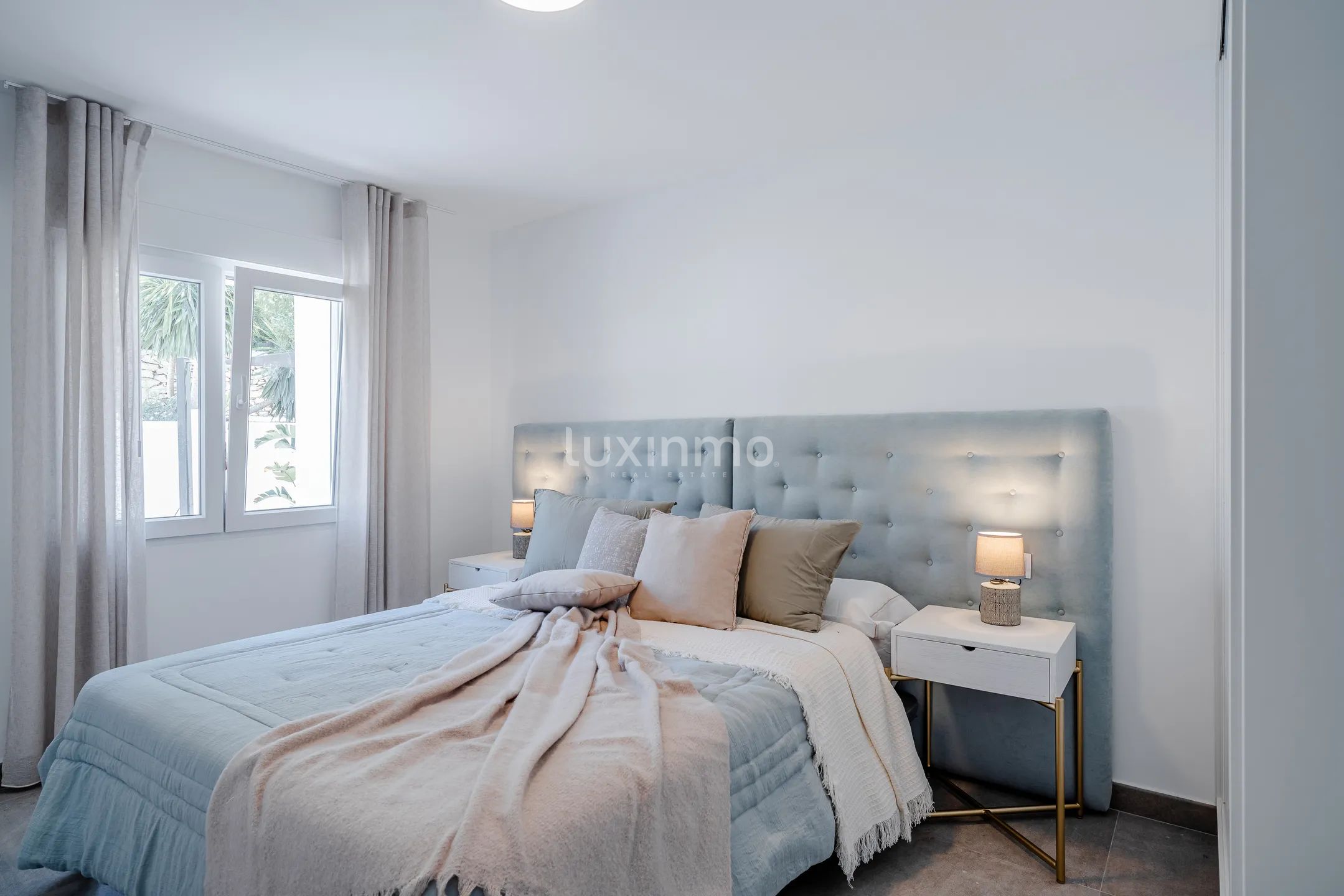 Stunning remodeled sea view villa in Calpe, Costa Blanca — photo 18