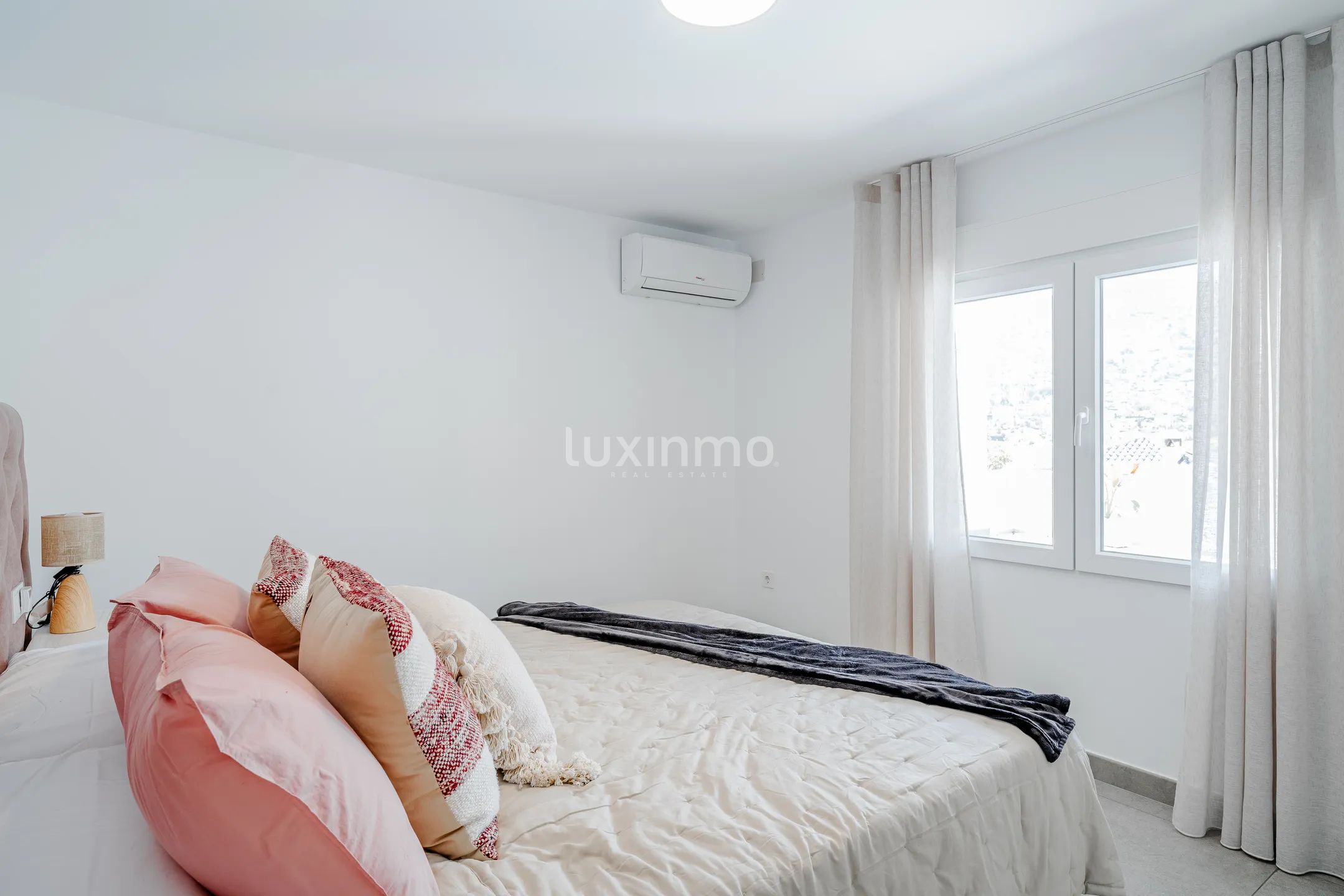 Wunderschöne renovierte Villa mit Meerblick in Calpe, Costa Blanca — photo 20