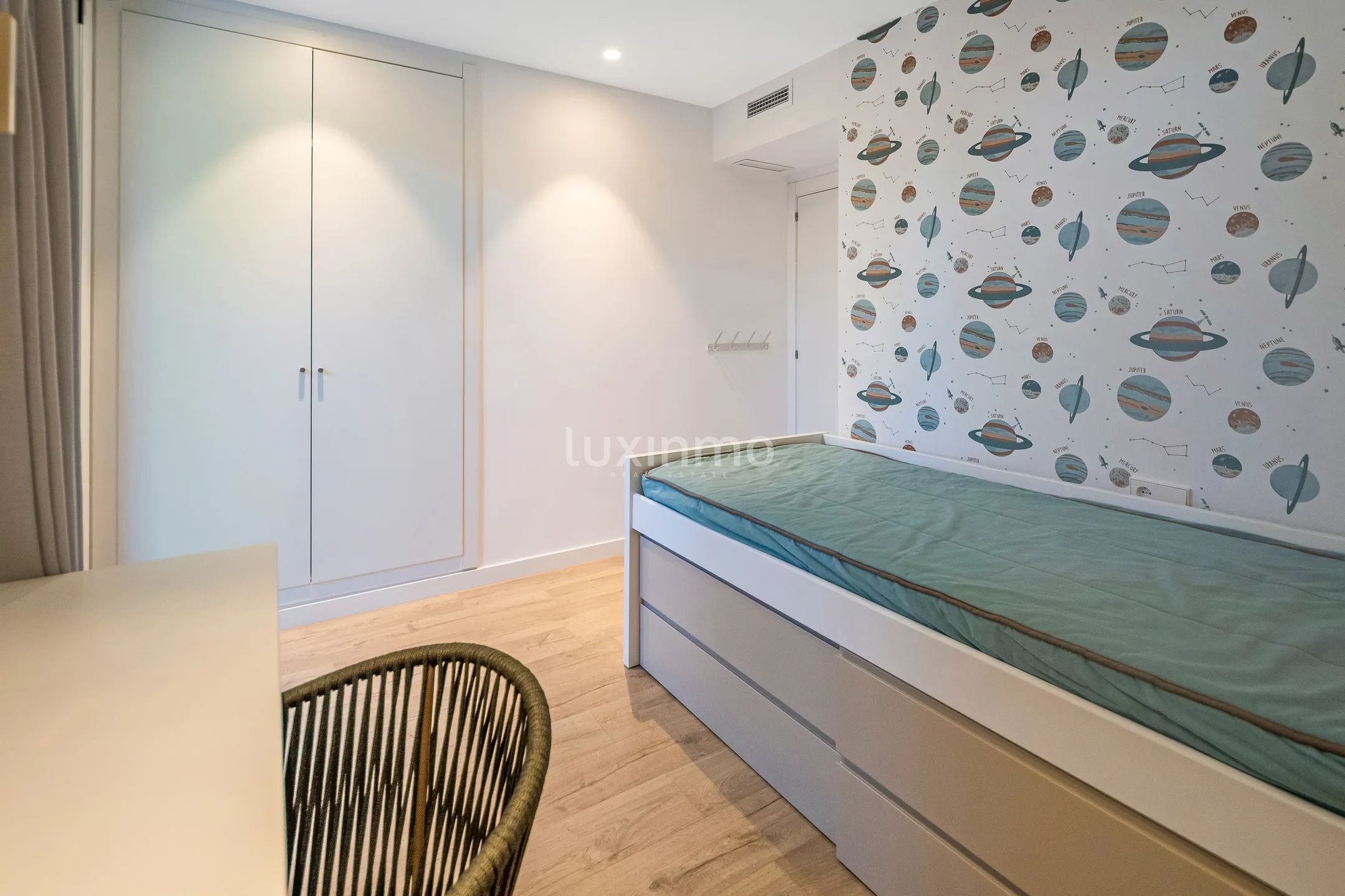 Lujoso apartamento de 4 dormitorios en Playa de San Juan, Alicante — photo 25