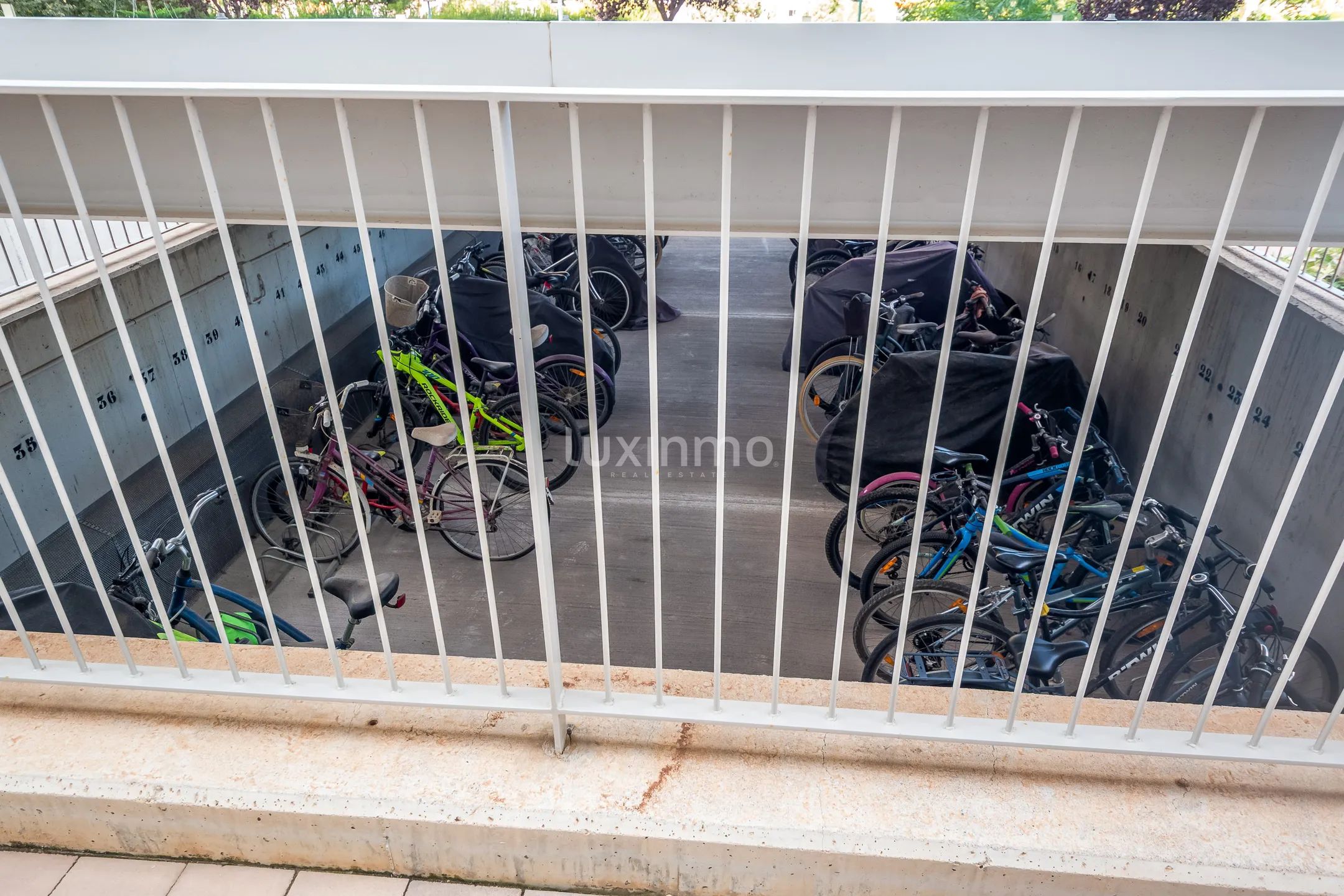 Lujoso apartamento de 4 dormitorios en Playa de San Juan, Alicante — photo 37