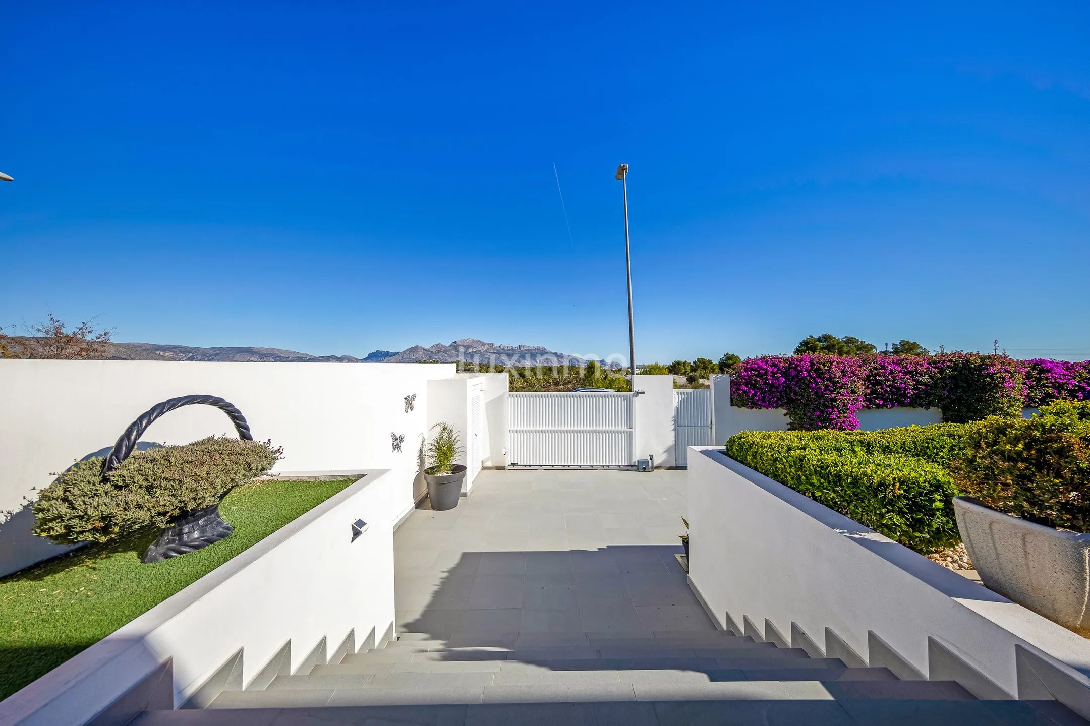 Modern 2 bedroom villa for sale with open views in Polop — photo 10