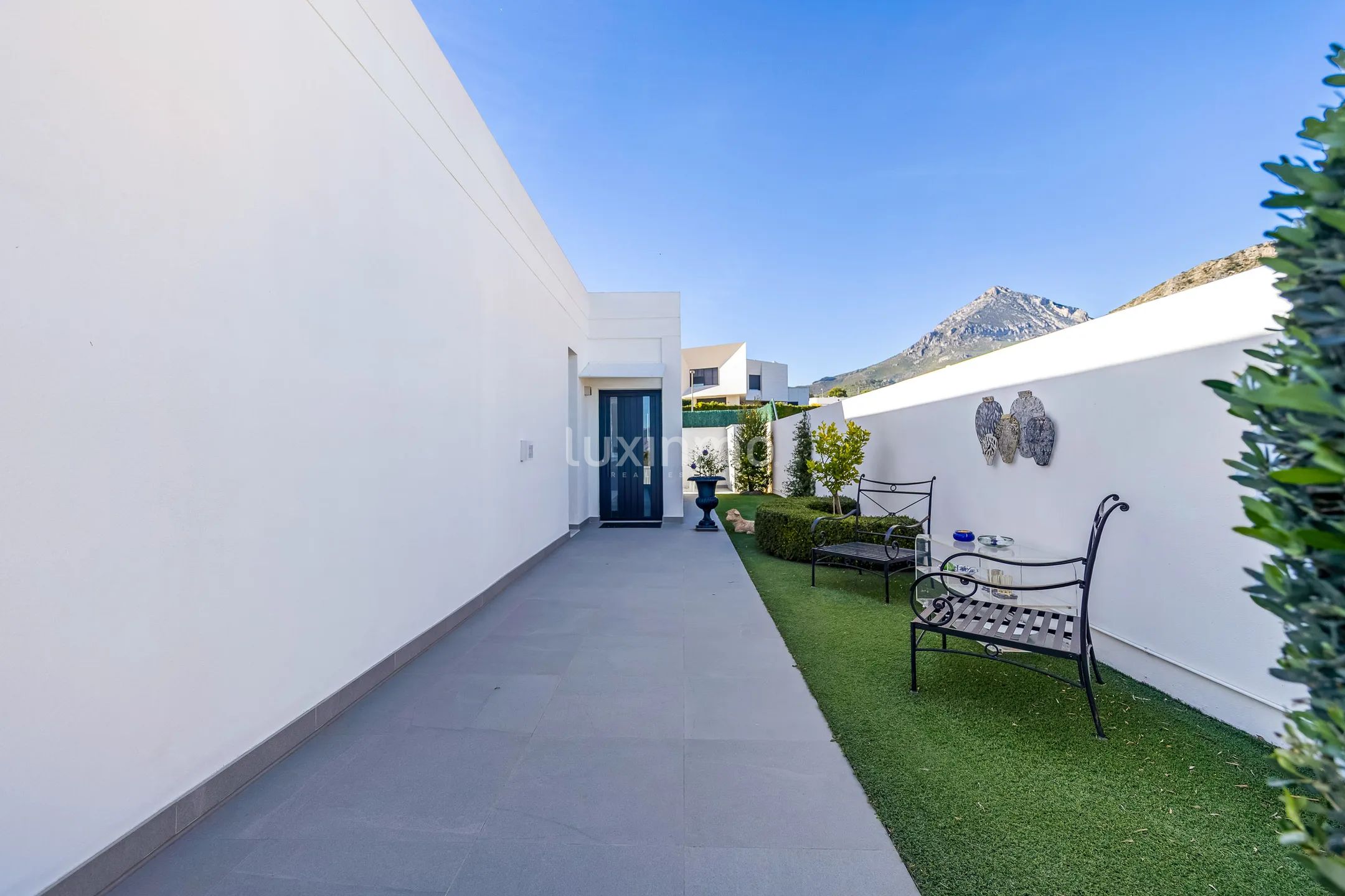 Modern 2 bedroom villa for sale with open views in Polop — photo 9