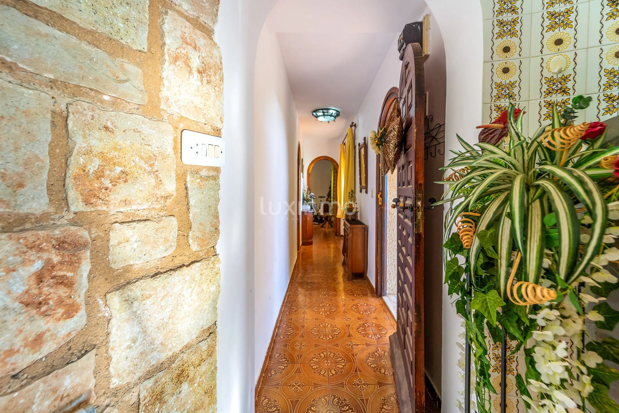 Mediterranean villa with sea views and sunny south-facing orientation in Benissa — photo 18