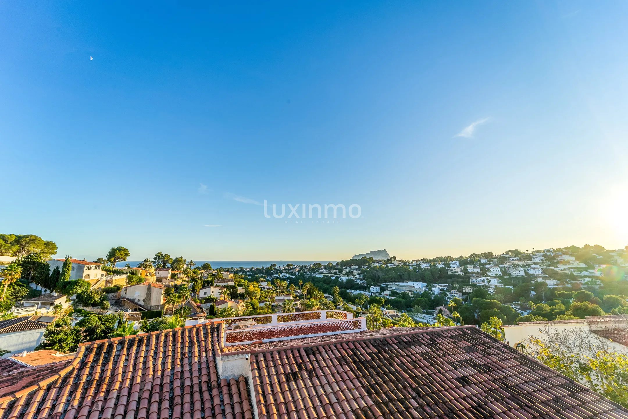 Villa mediterránea con vistas al mar y soleada orientación sur en Benissa — photo 28