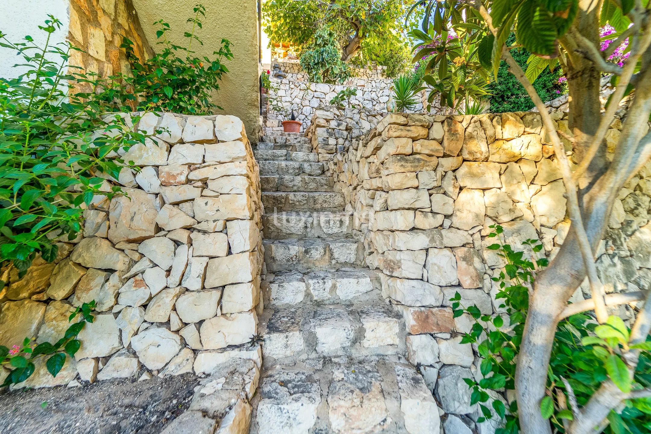 Mediterranean villa with sea views and sunny south-facing orientation in Benissa — photo 26