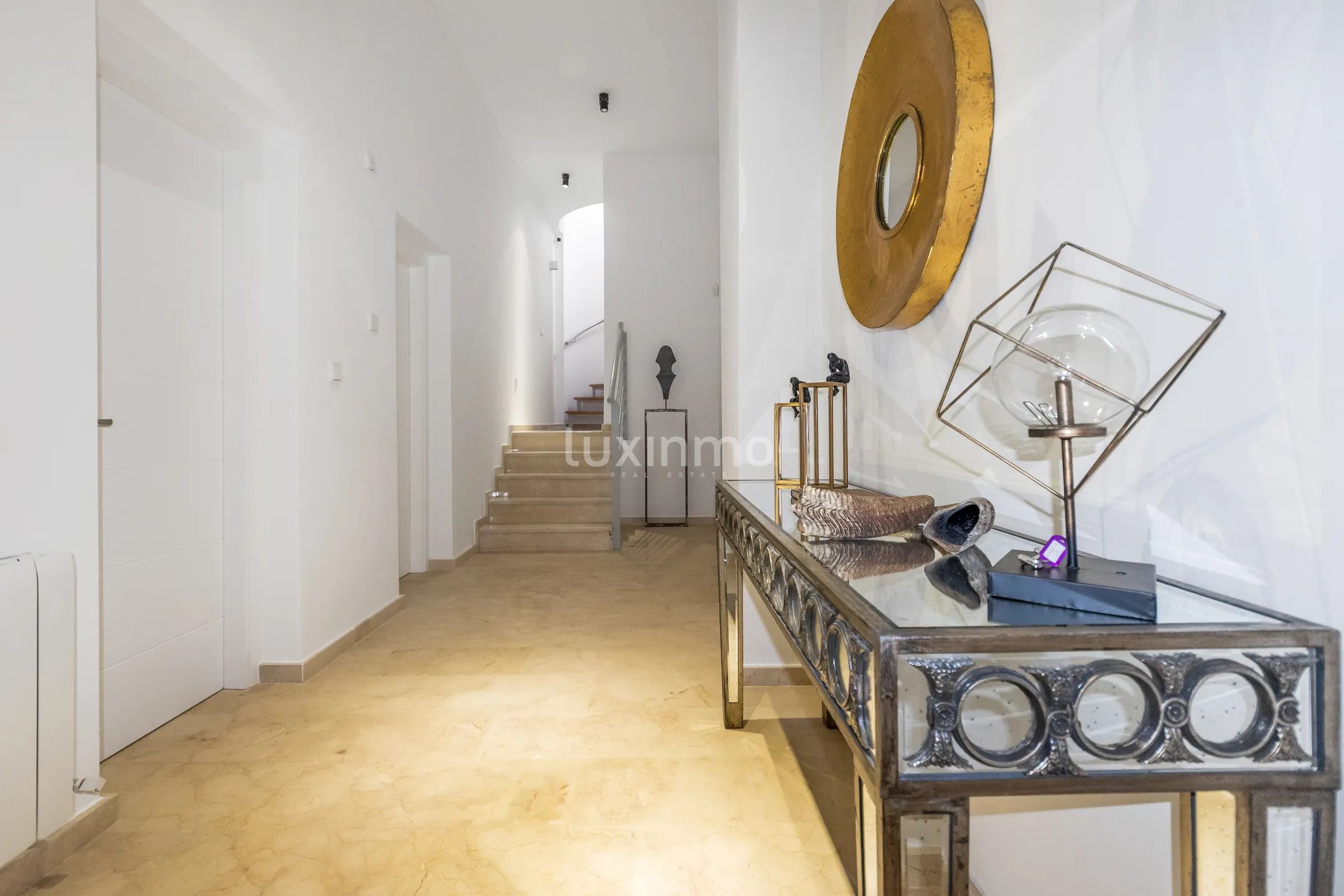 Villa with sea views for sale in Altea — photo 25