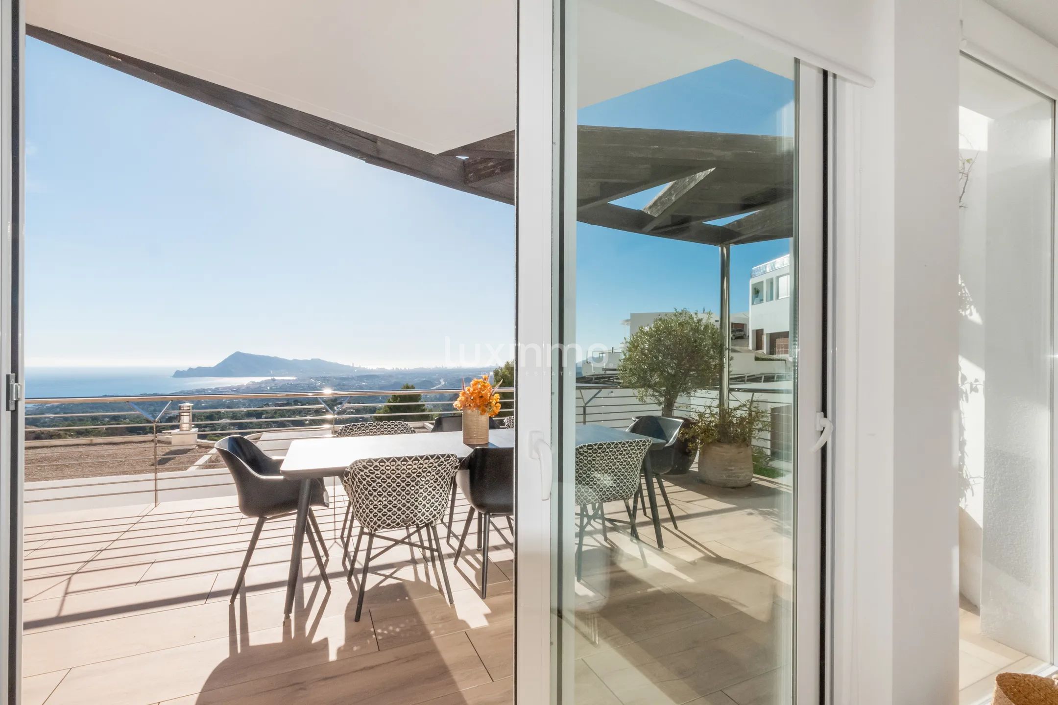 Villa with sea views for sale in Altea — photo 5