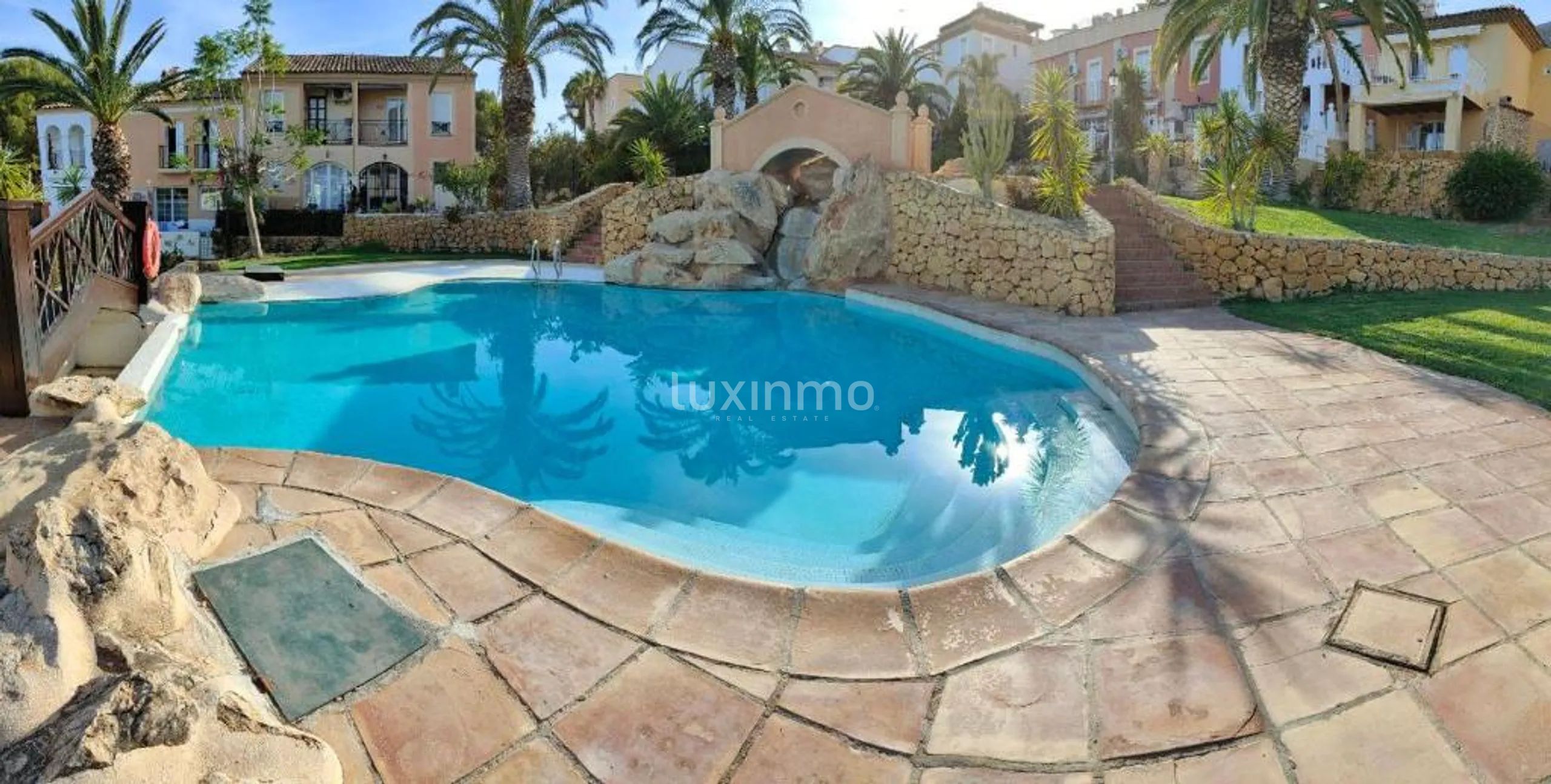 Очаровательный средиземноморский таунхаус с видом на море в Гольф Баия, Финестрат — photo 26