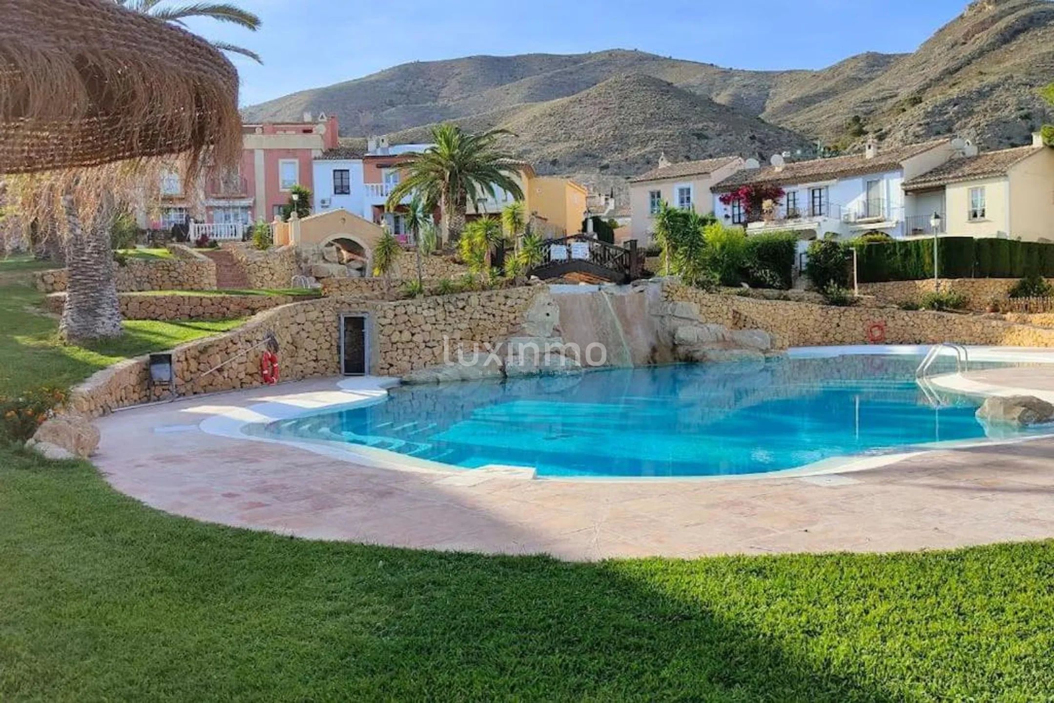 Очаровательный средиземноморский таунхаус с видом на море в Гольф Баия, Финестрат — photo 32