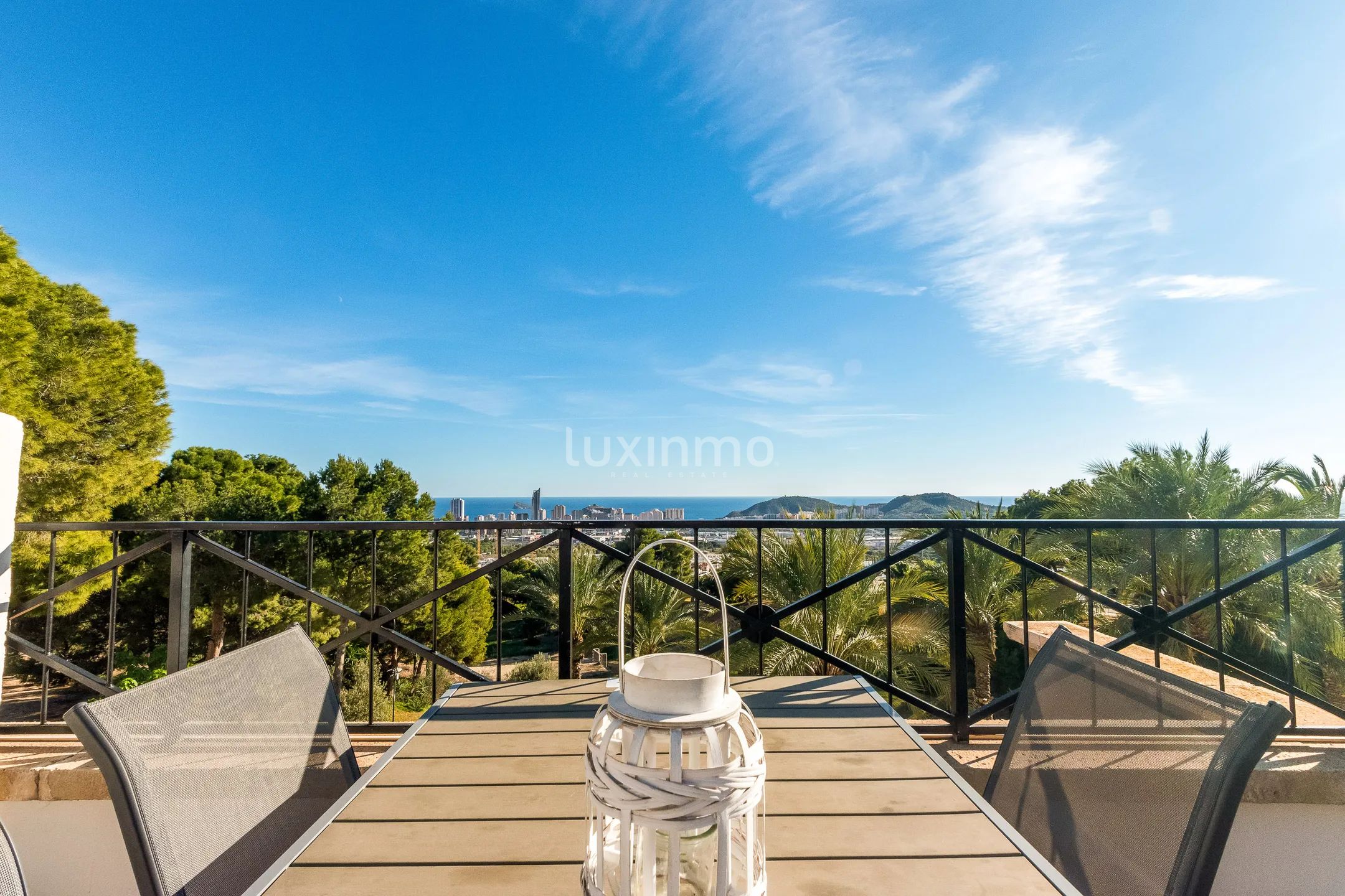 Charmant mediterraan herenhuis met uitzicht op zee in Golf Bahia, Finestrat