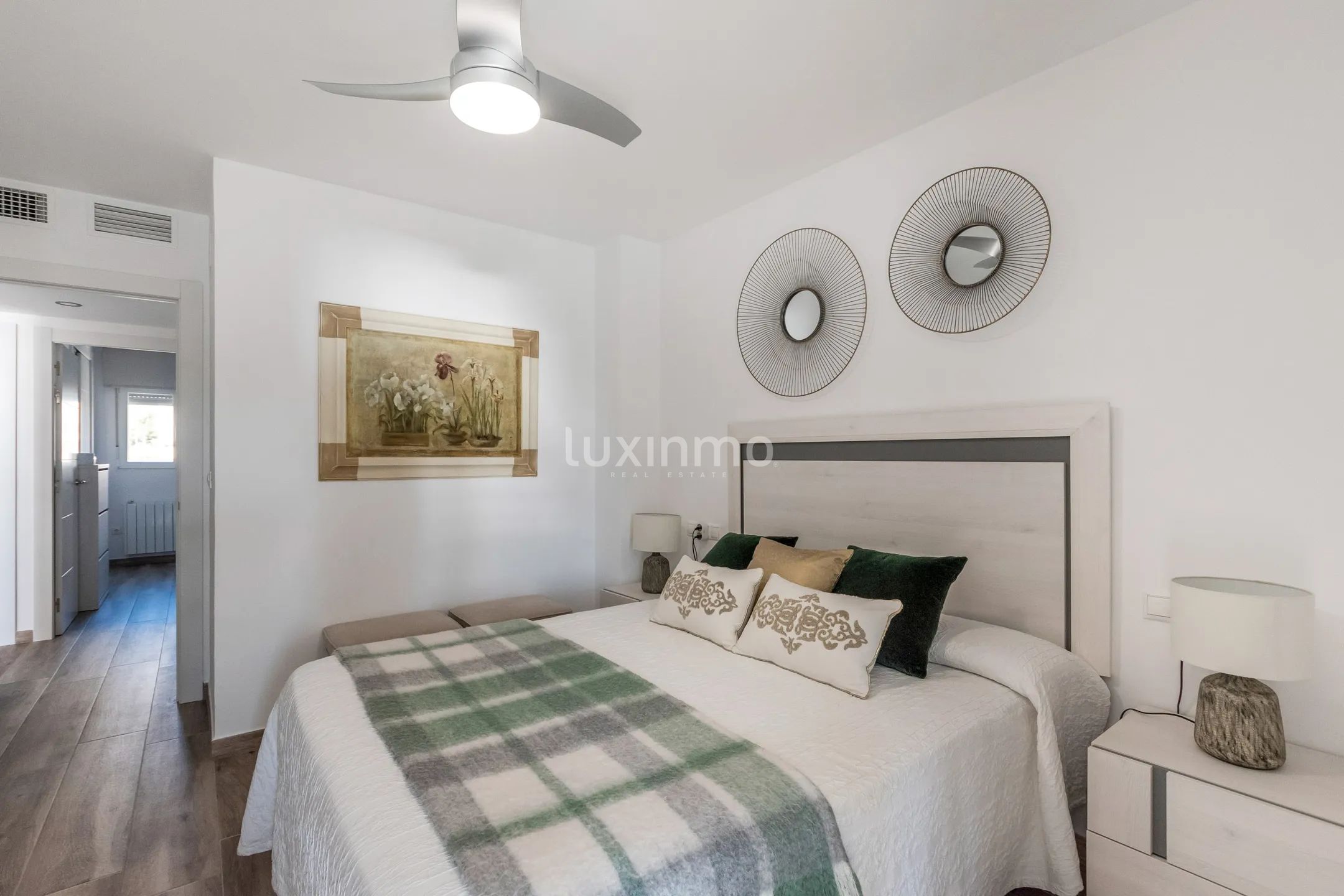 Prachtig gerenoveerd appartement met uitzicht op zee in Playa Poniente — photo 21