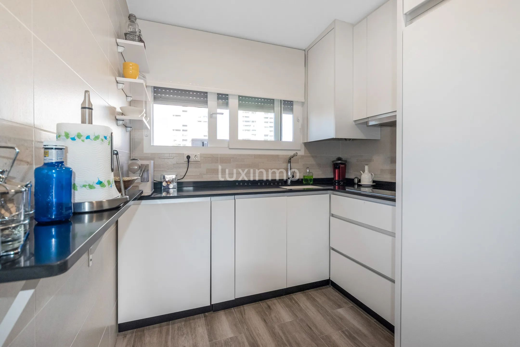 Prachtig gerenoveerd appartement met uitzicht op zee in Playa Poniente — photo 16