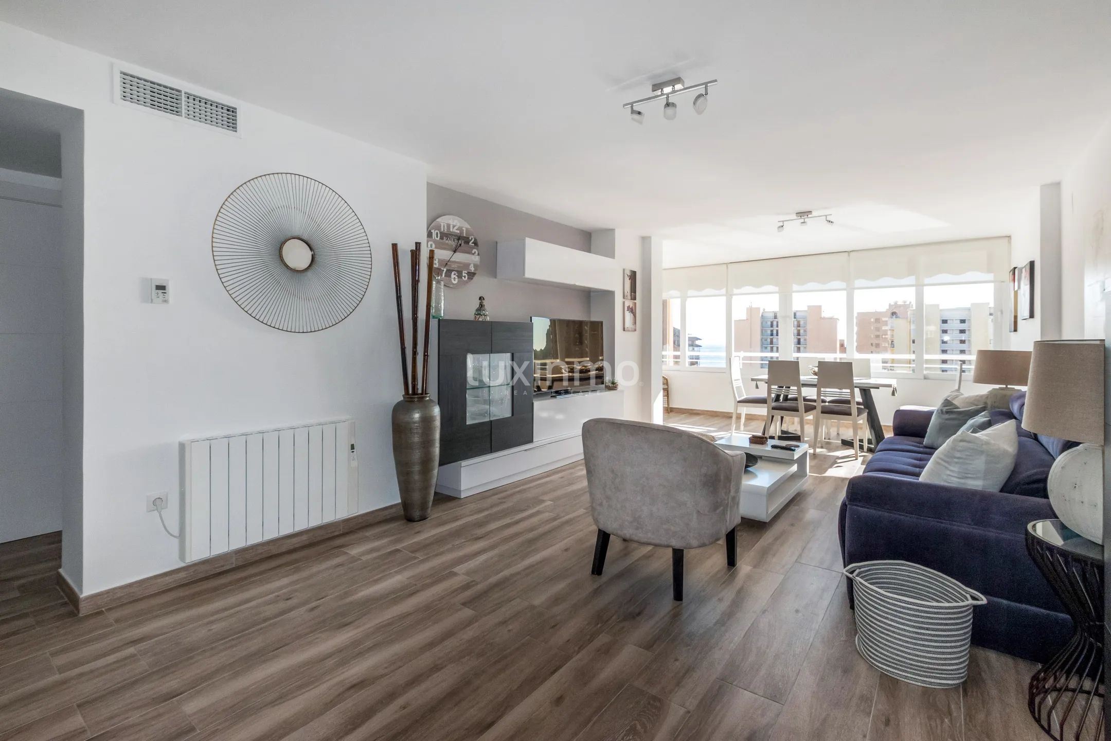 Prachtig gerenoveerd appartement met uitzicht op zee in Playa Poniente — photo 12