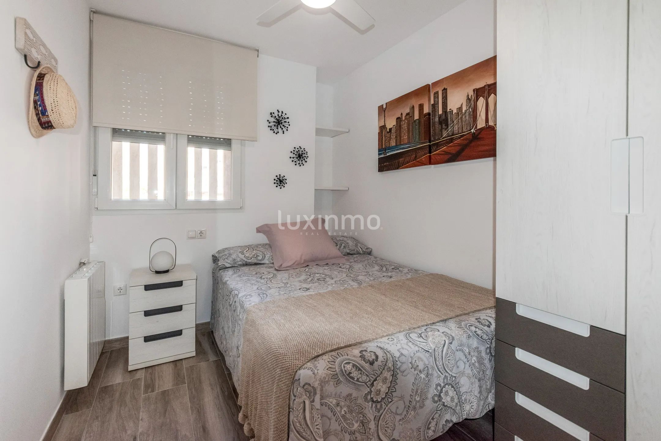 Prachtig gerenoveerd appartement met uitzicht op zee in Playa Poniente — photo 31