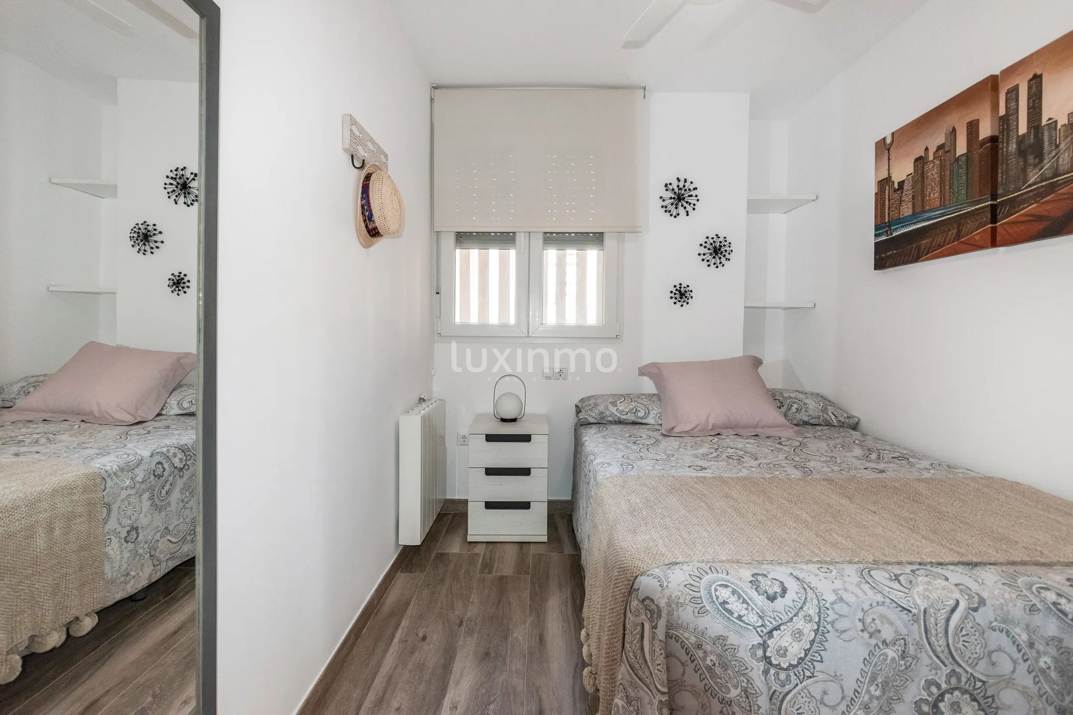 Prachtig gerenoveerd appartement met uitzicht op zee in Playa Poniente — photo 32