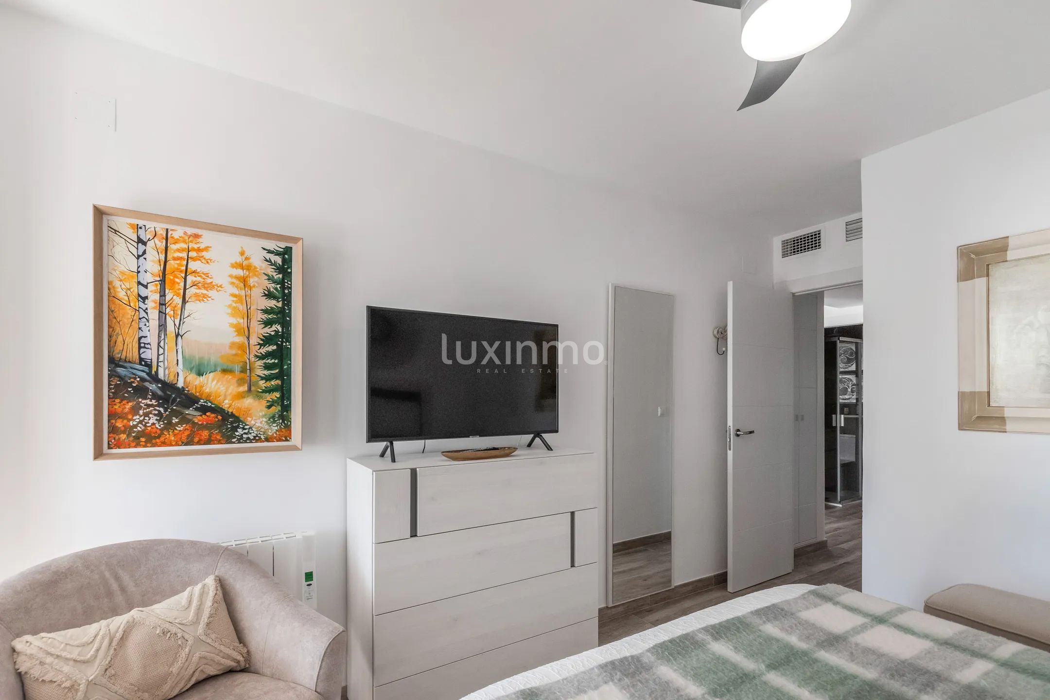 Prachtig gerenoveerd appartement met uitzicht op zee in Playa Poniente — photo 19