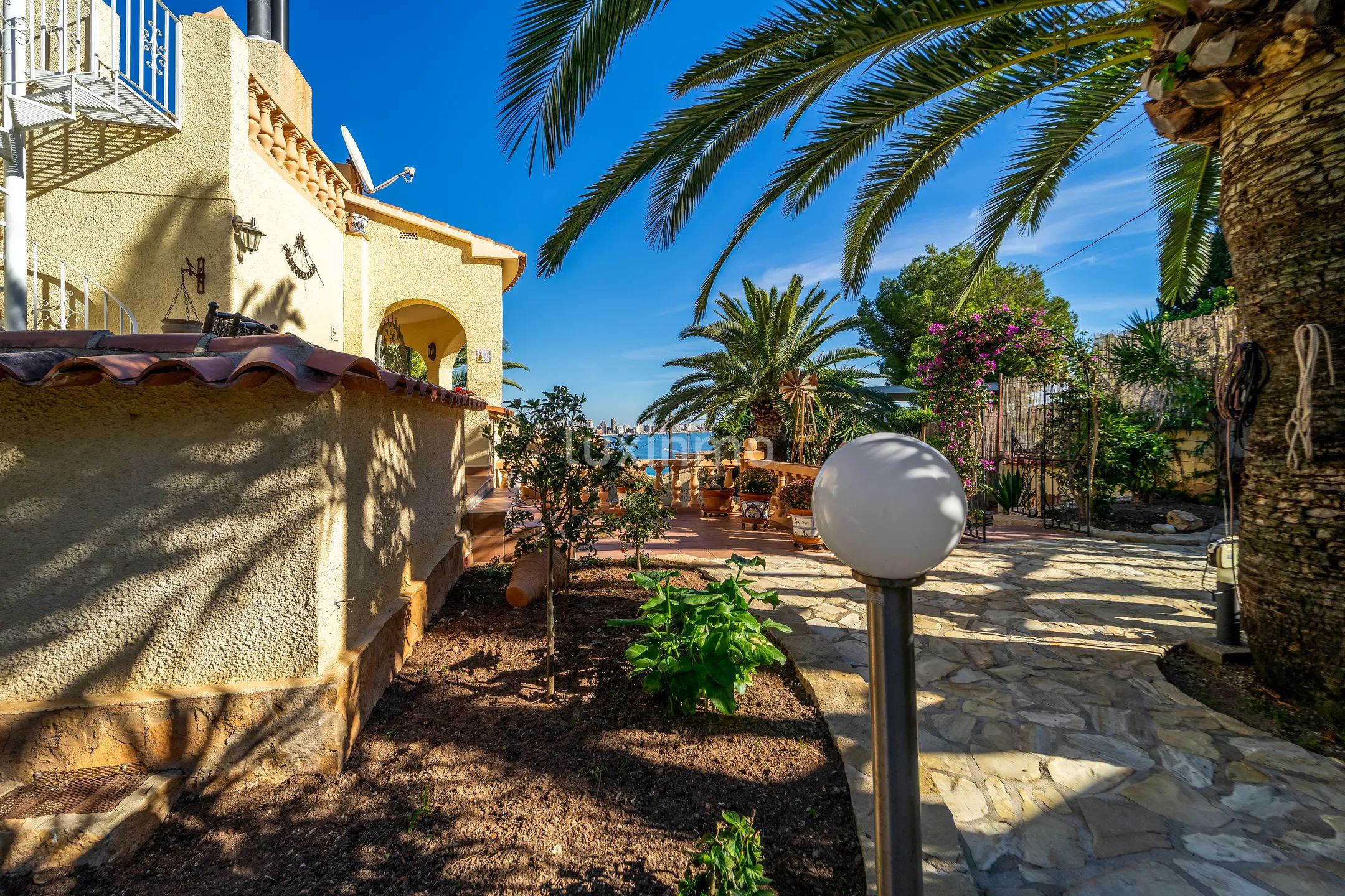 Impresionante villa mediterránea de 5 dormitorios con preciosas vistas al mar en Calpe — photo 36