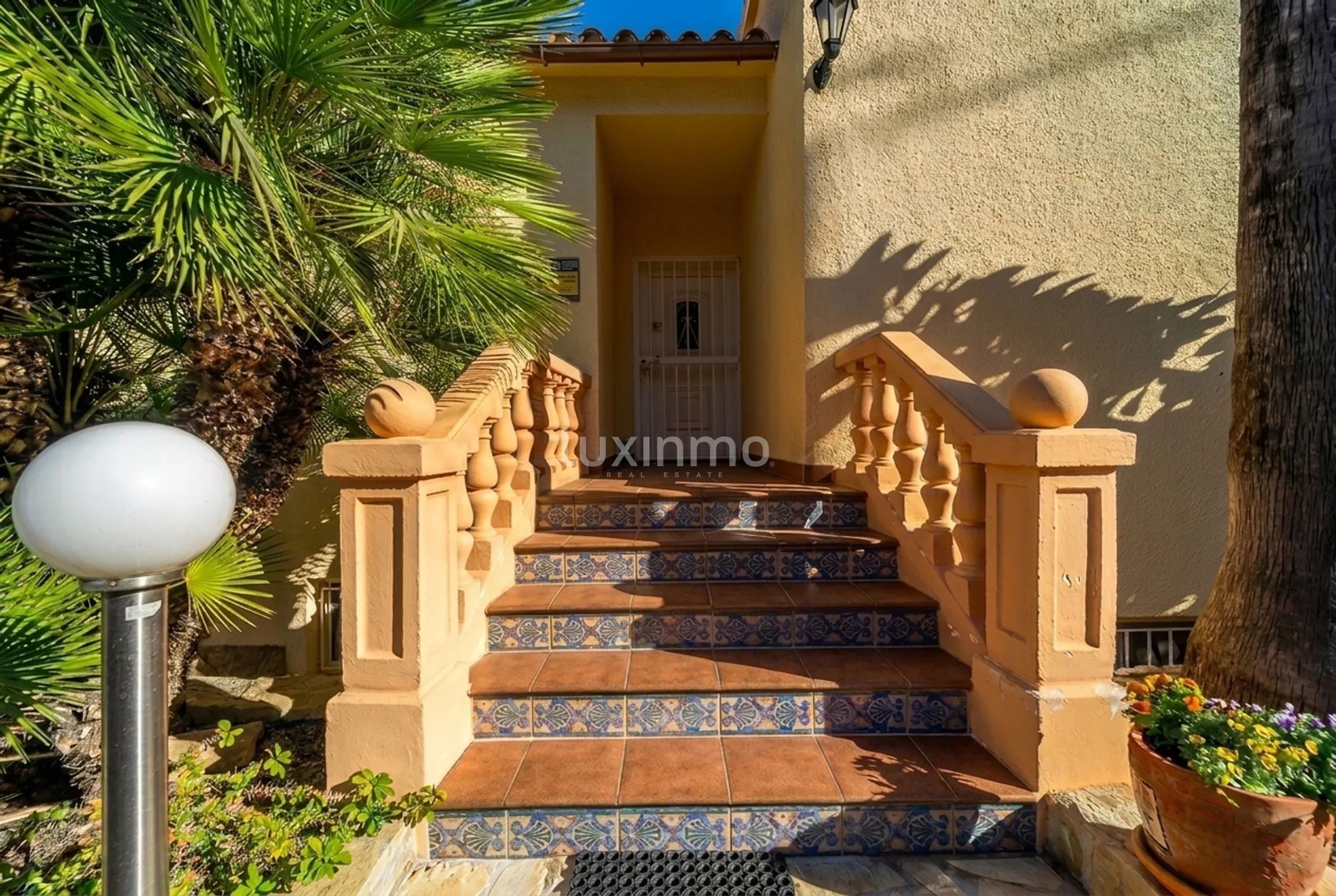 Потрясающая средиземноморская вилла с 5 спальнями и прекрасным видом на море в Кальпе — photo 51