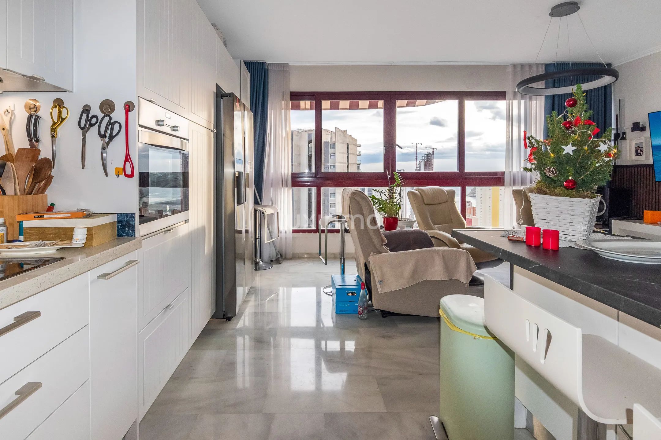 Renovated flat with sea views in Benidorm — photo 14