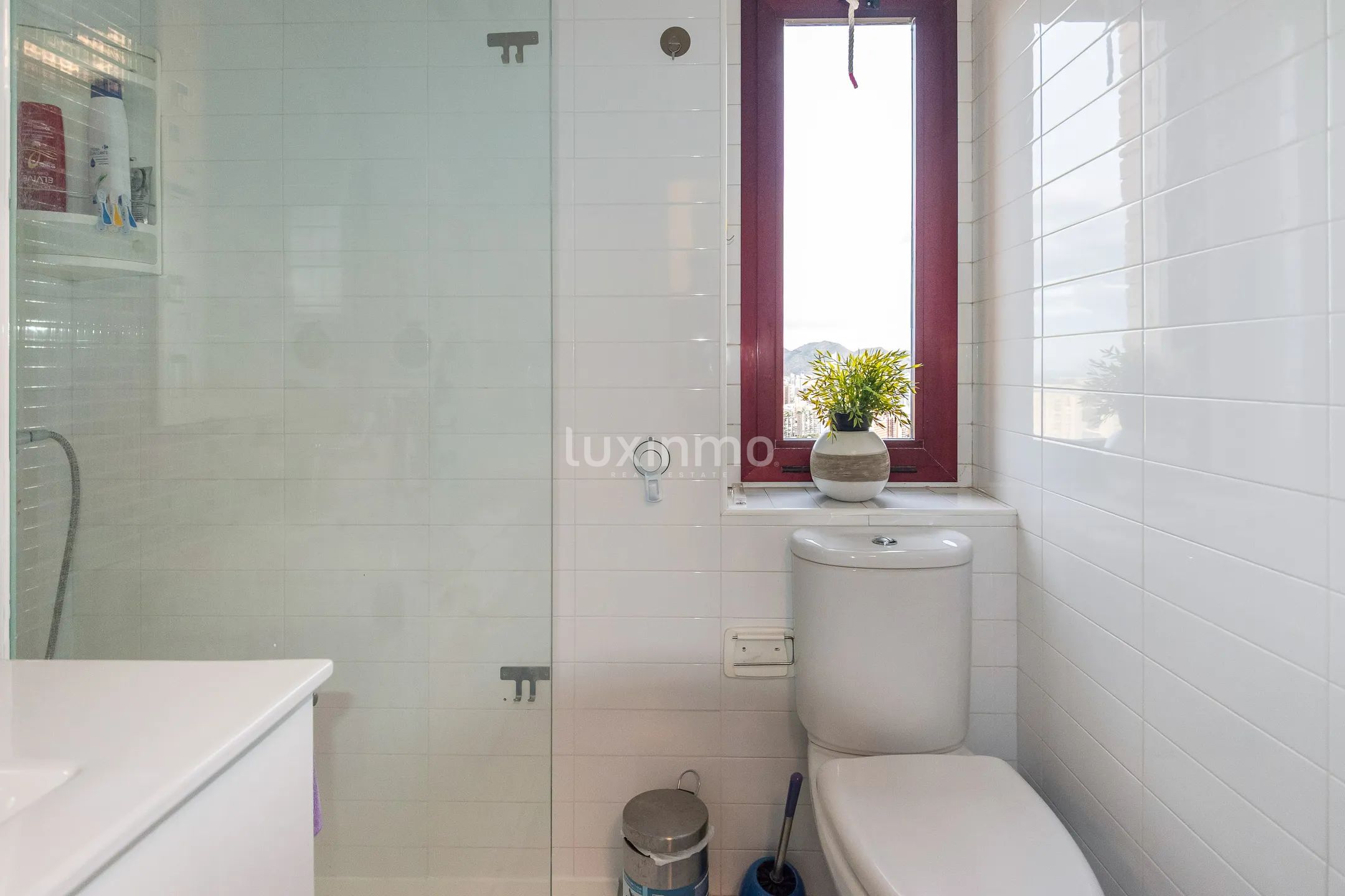 Renovated flat with sea views in Benidorm — photo 20