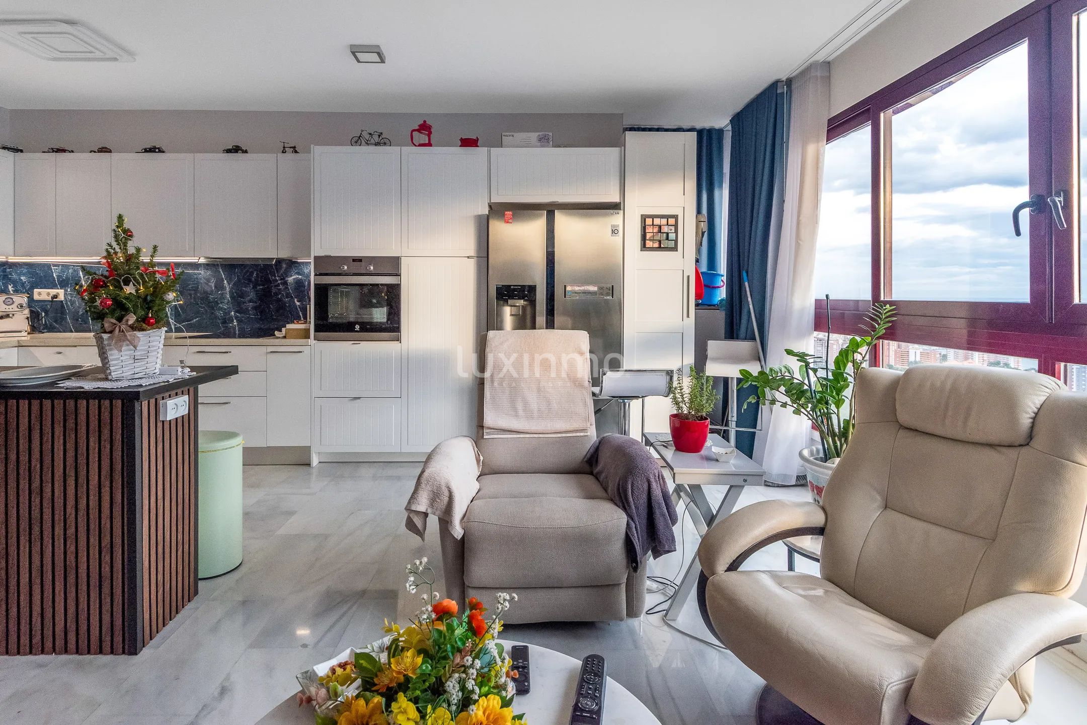 Renovated flat with sea views in Benidorm — photo 16